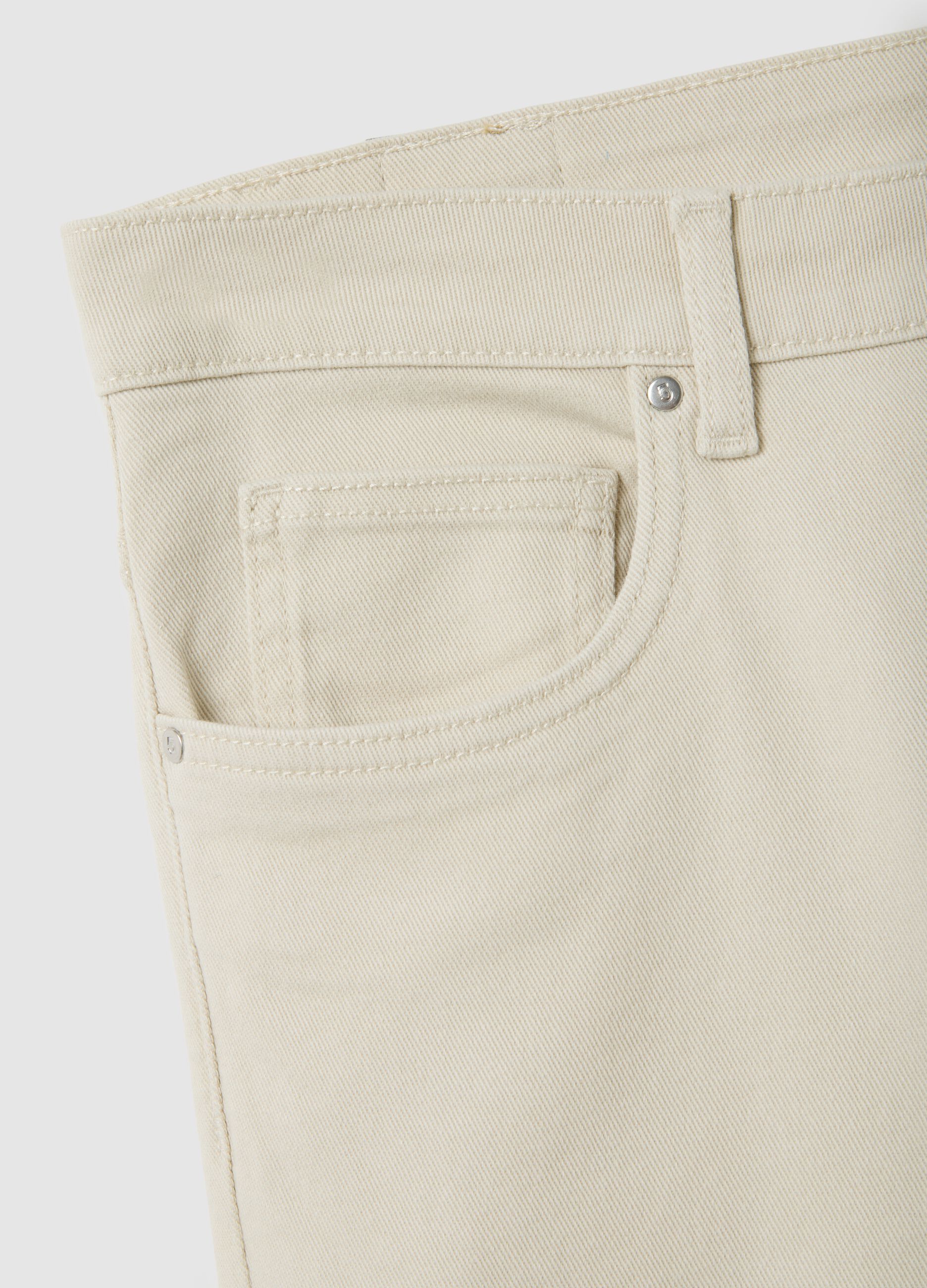 Pantaloni in cotone elasticizzato beige slim fit