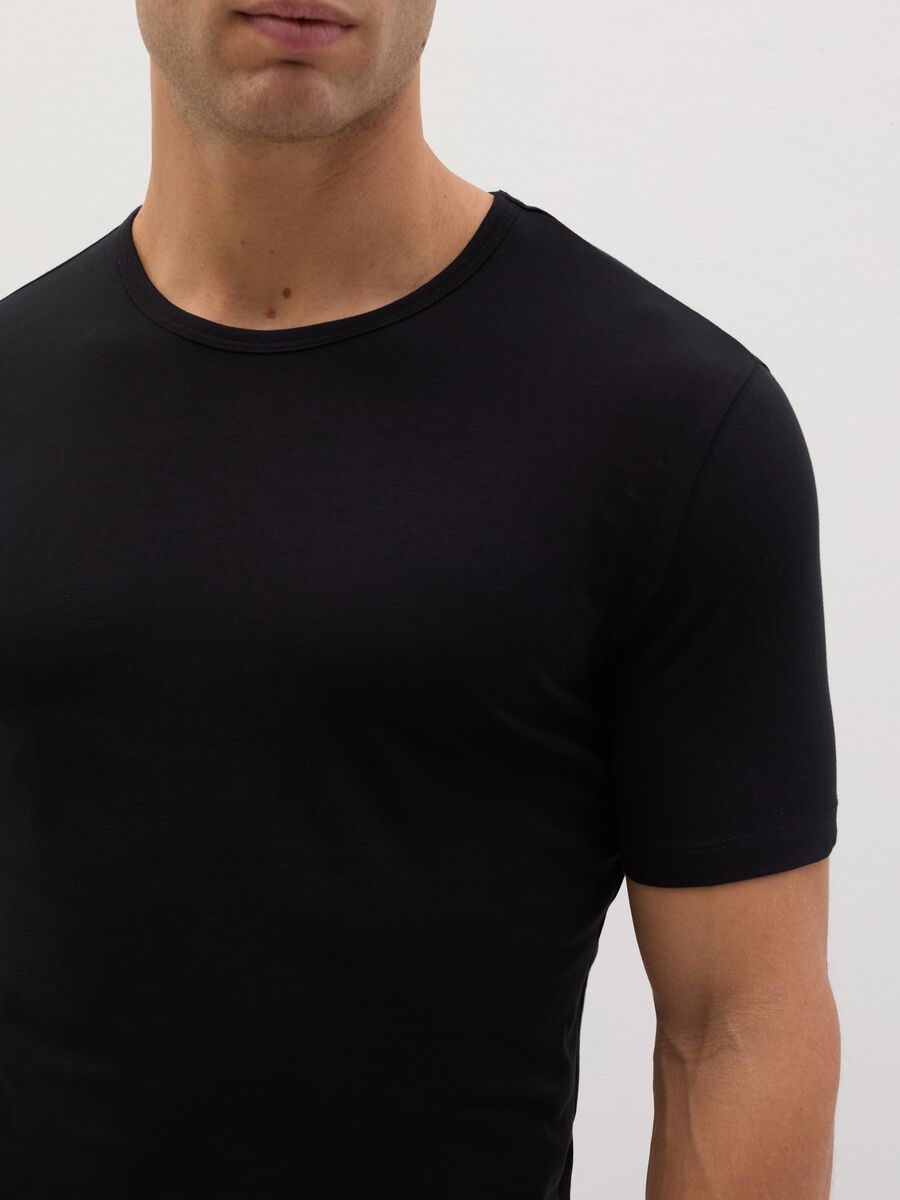 Two-pack organic cotton undershirts_2