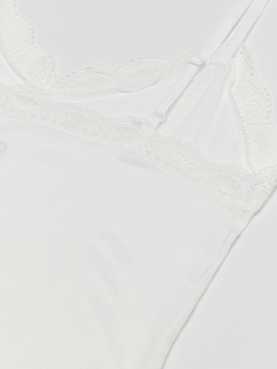 Pointelle vest with V neck with lace_5