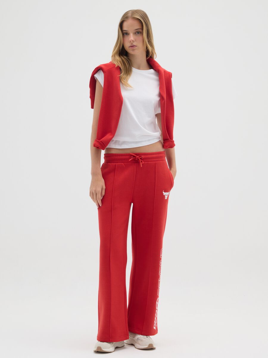 Pantaloni in misto cotone rossi regular fit con stampa Chicago Bulls_0