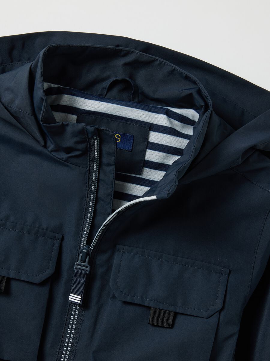 Blue lined regular fit kids' jacket with hood_2