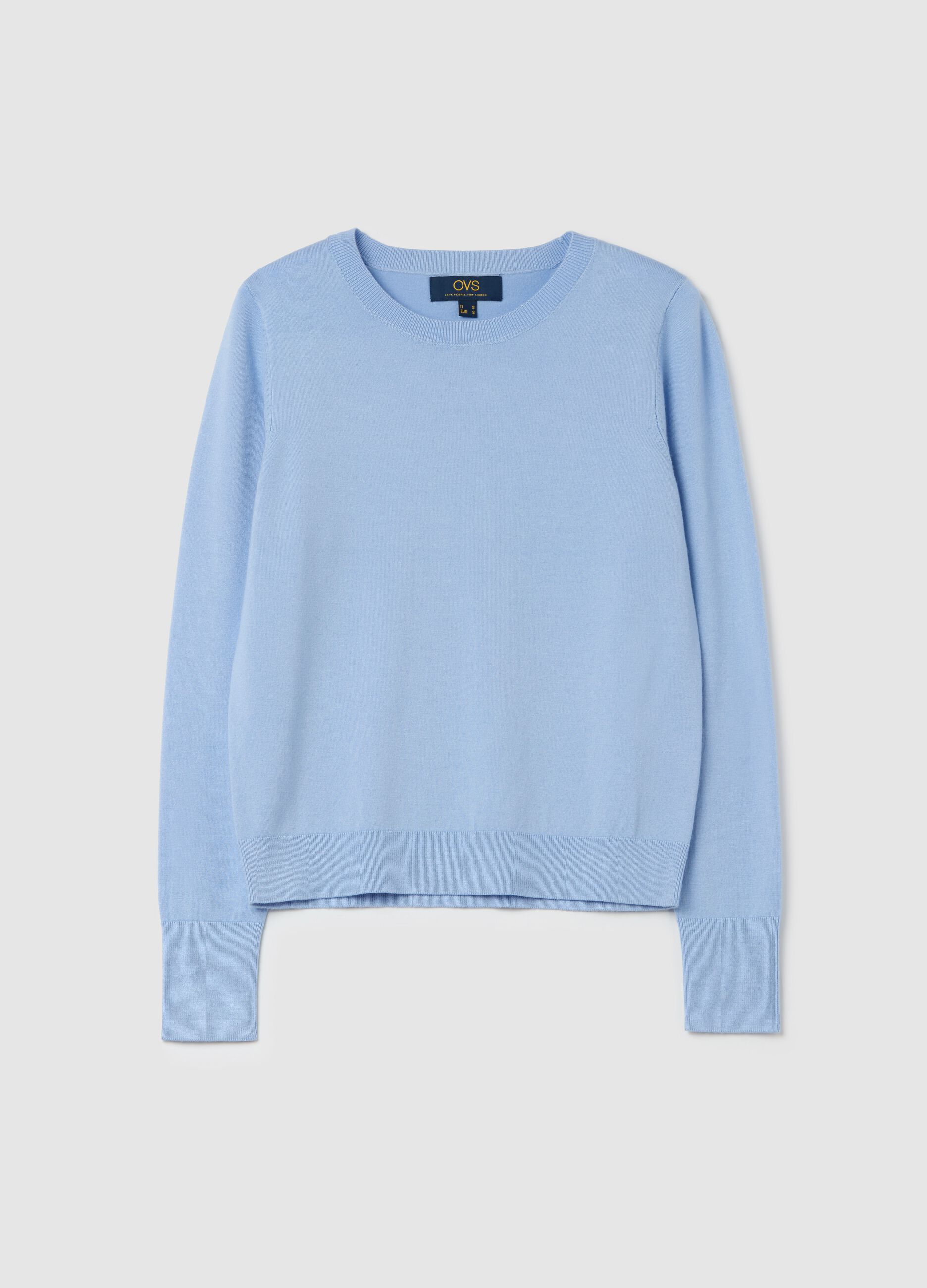 Top with round neck and long sleeves