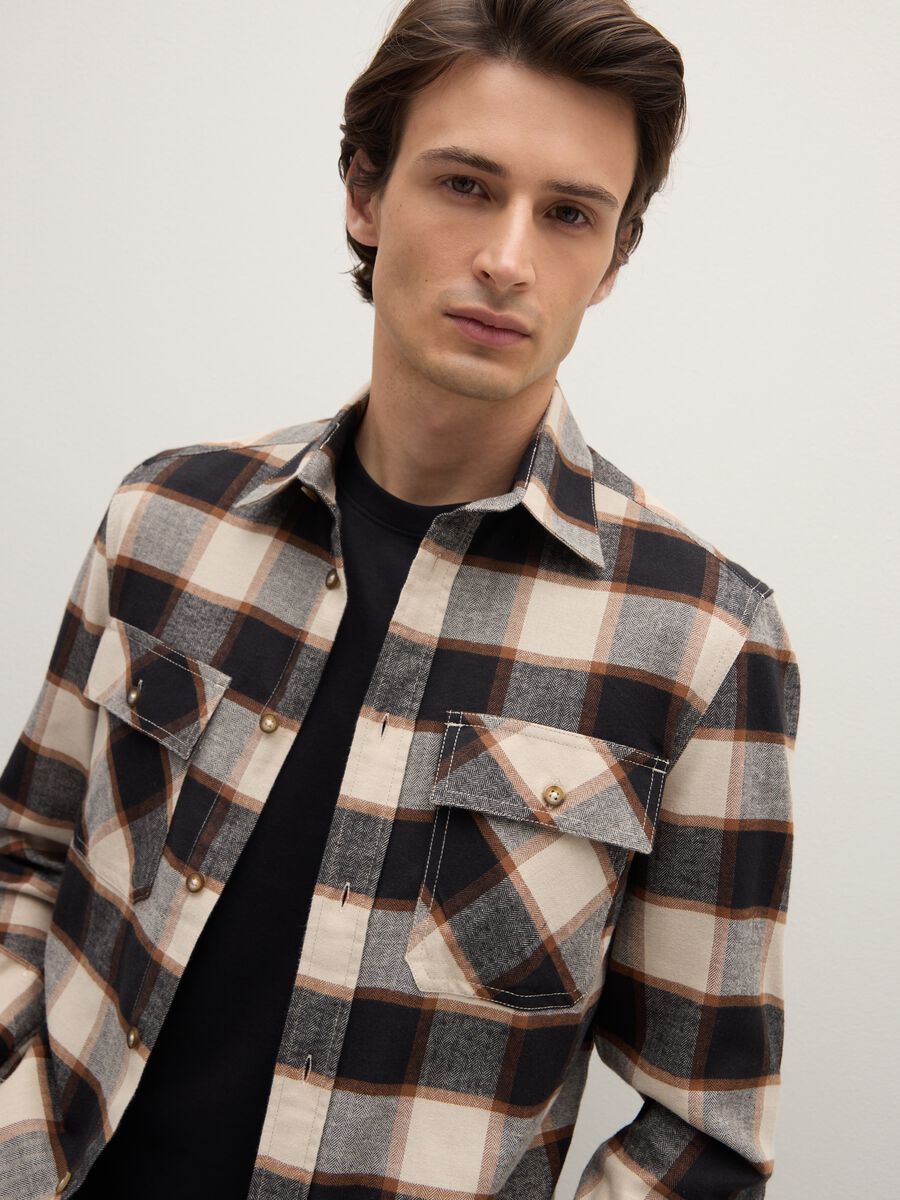 Multicolour long sleeve check shirt in pure cotton regular fit_3