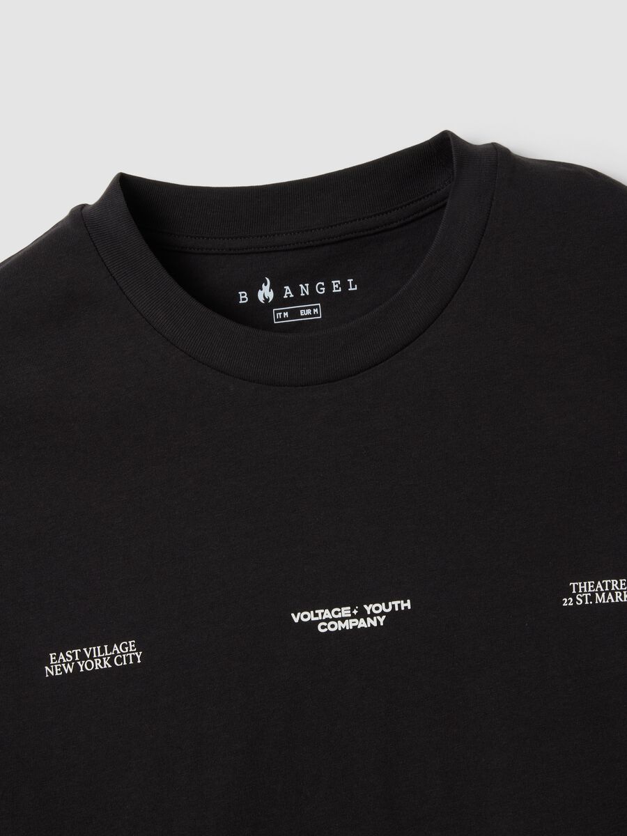 Black pure cotton T-shirt with front print_5