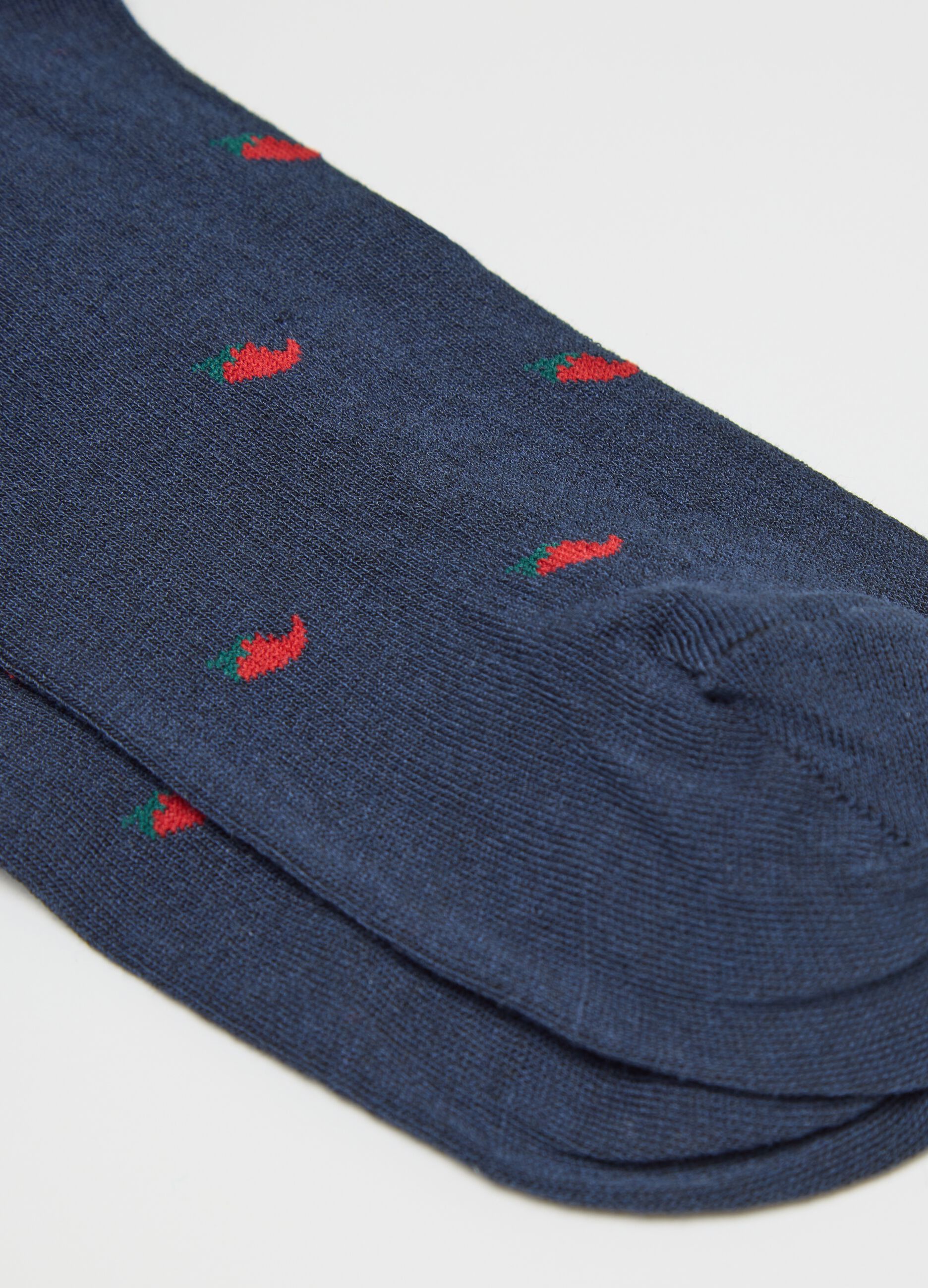 Long stretch viscose socks with design