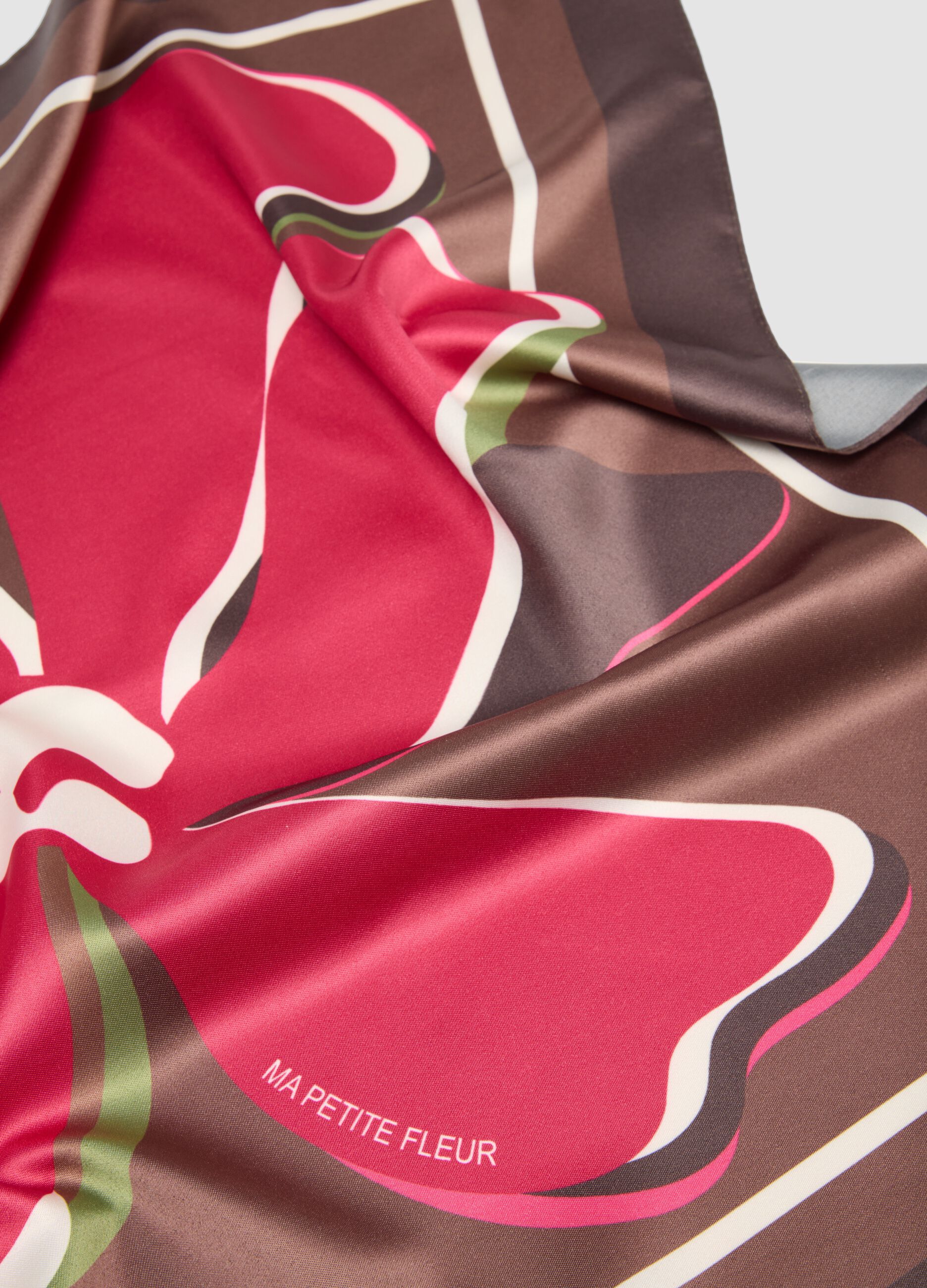 Brown floral-pattern scarf