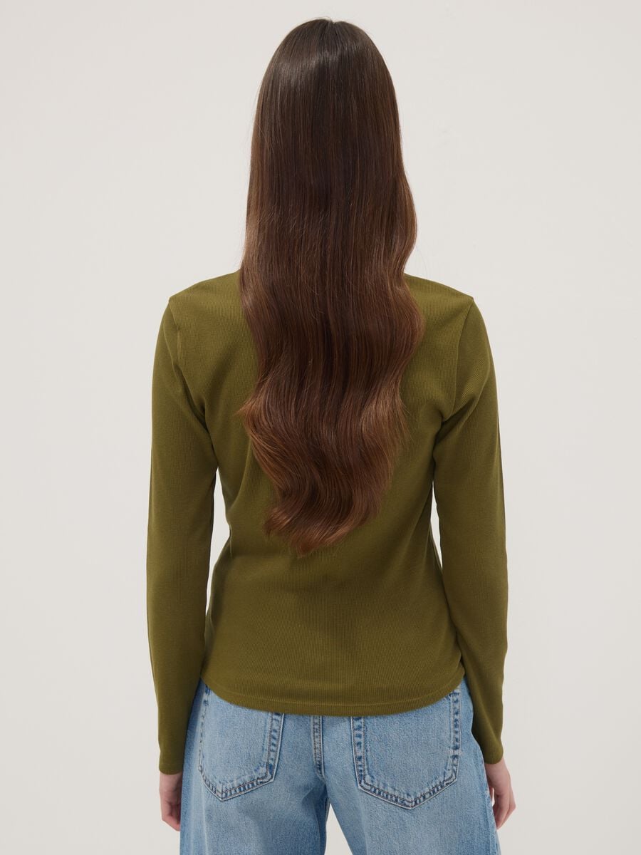 T-shirt verde a maniche lunghe in puro cotone_3