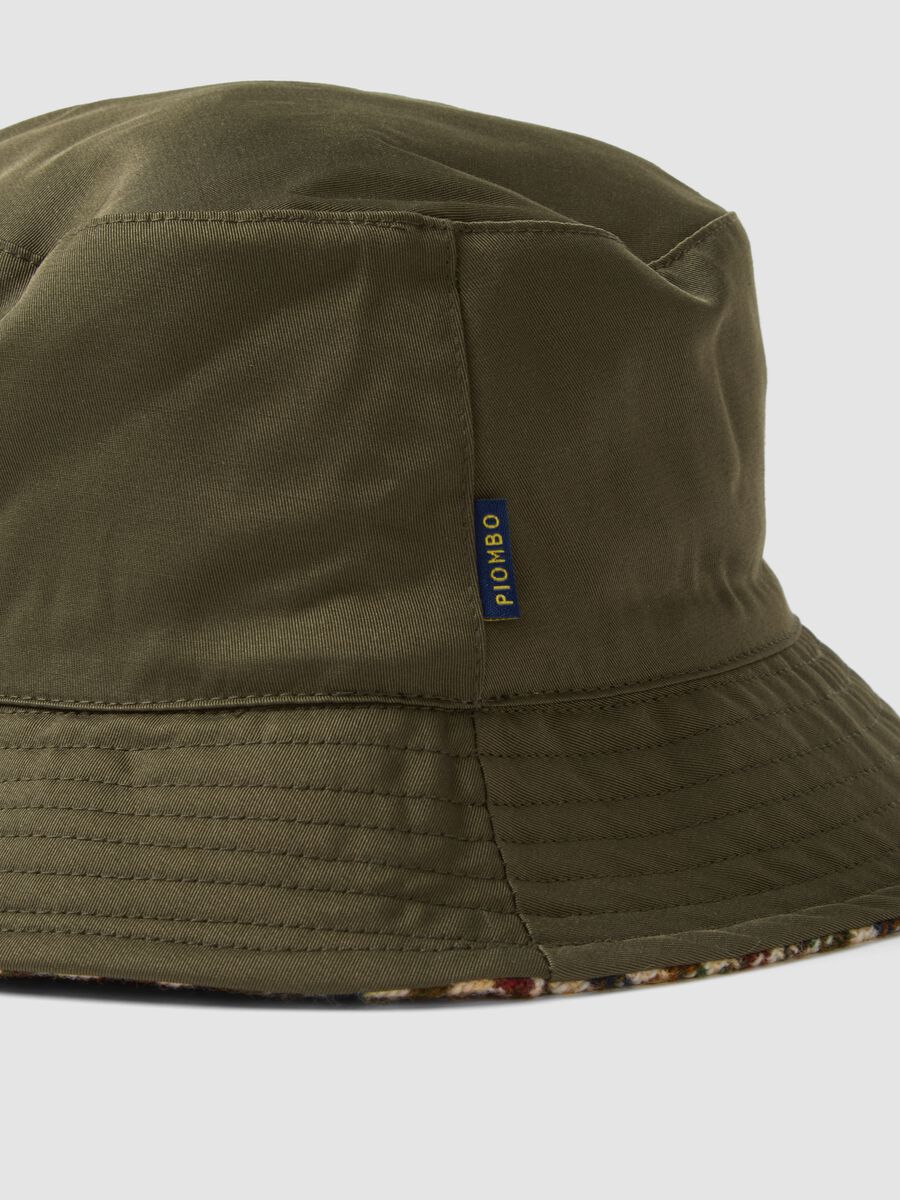 Cappello reversibile verde in misto cotone_1