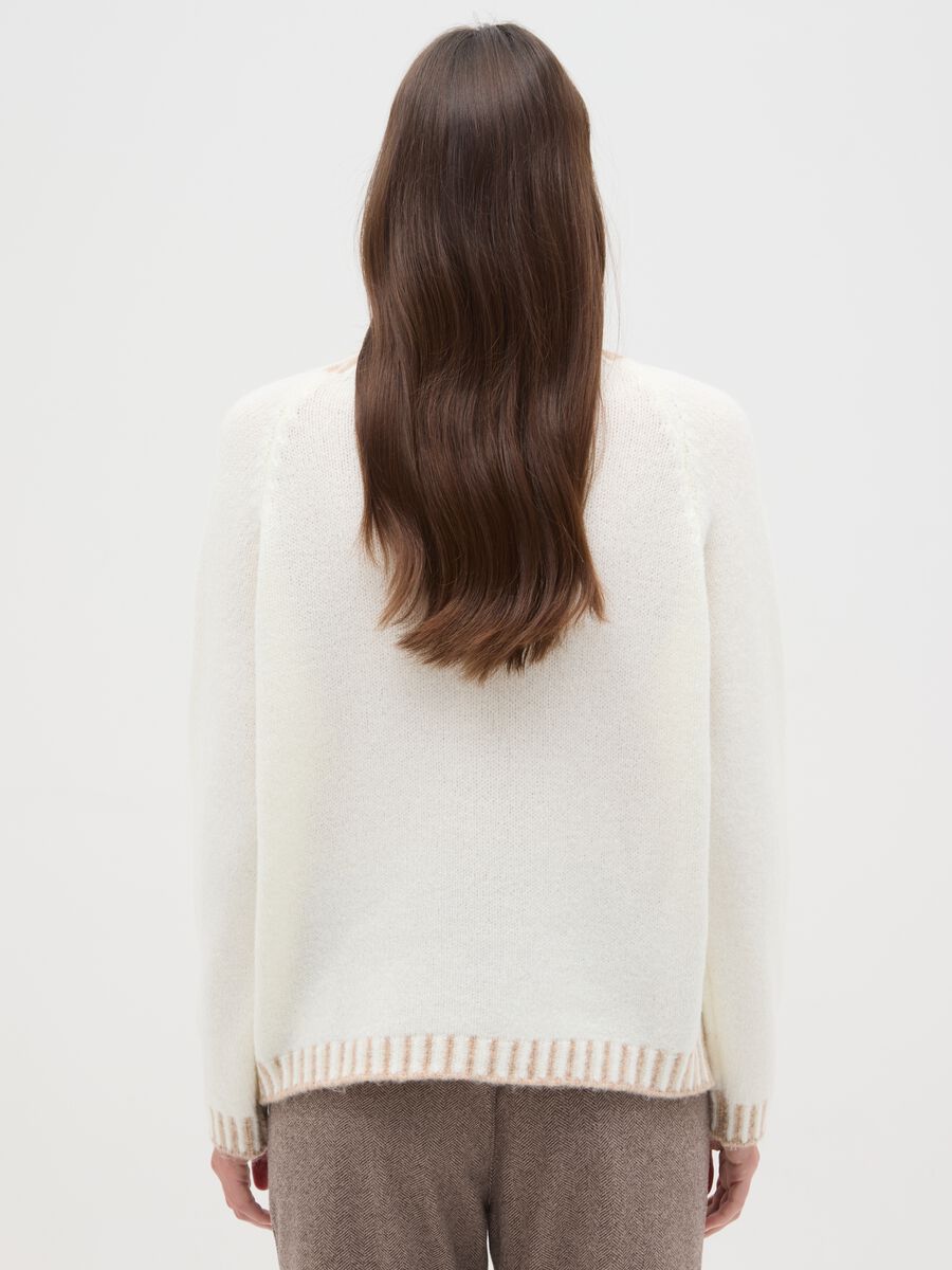 White regular fit jumper with ribbed collar and cut-out details_2