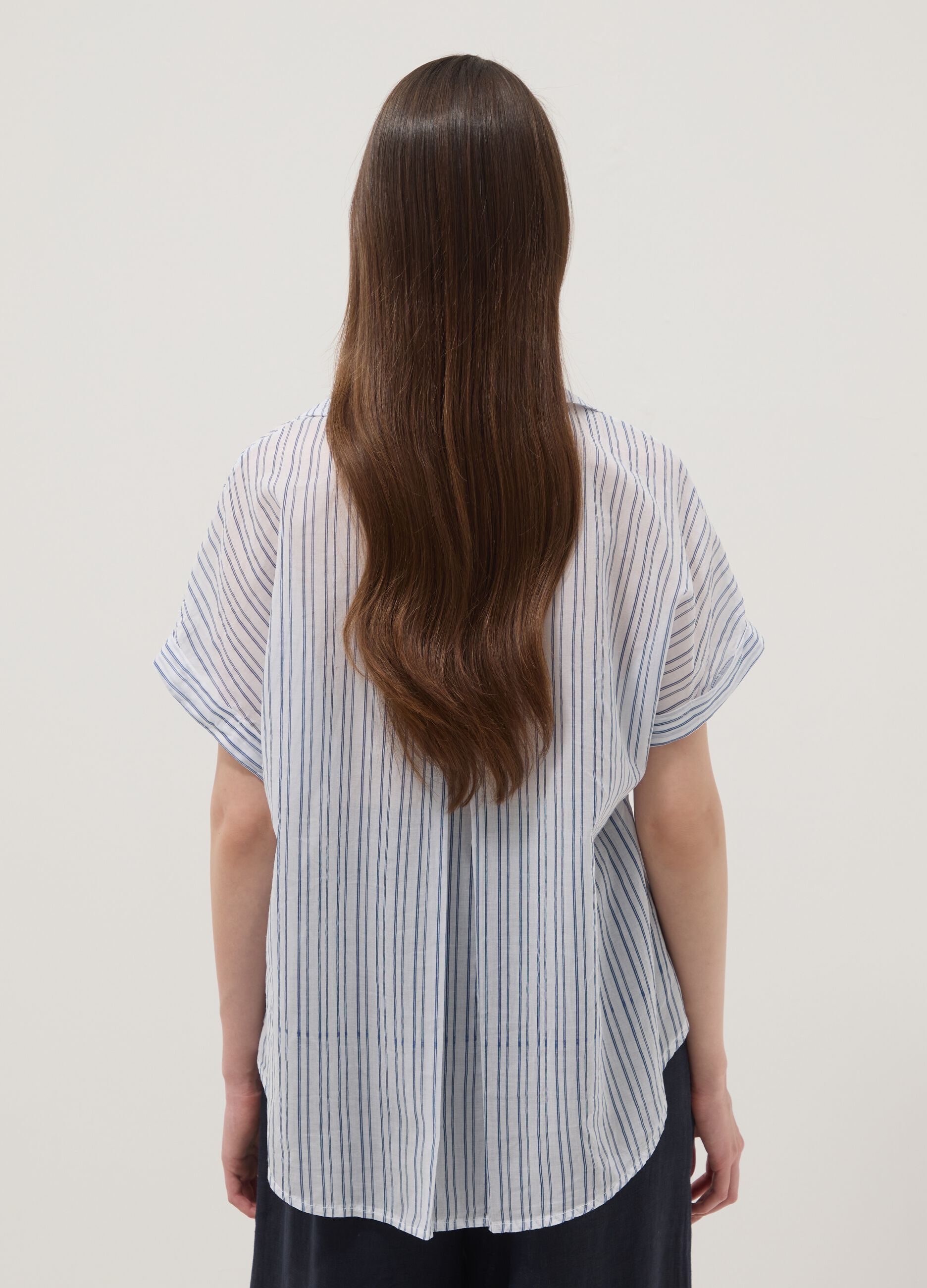 White shirt with light-blue stripes in pure cotton, regular fit