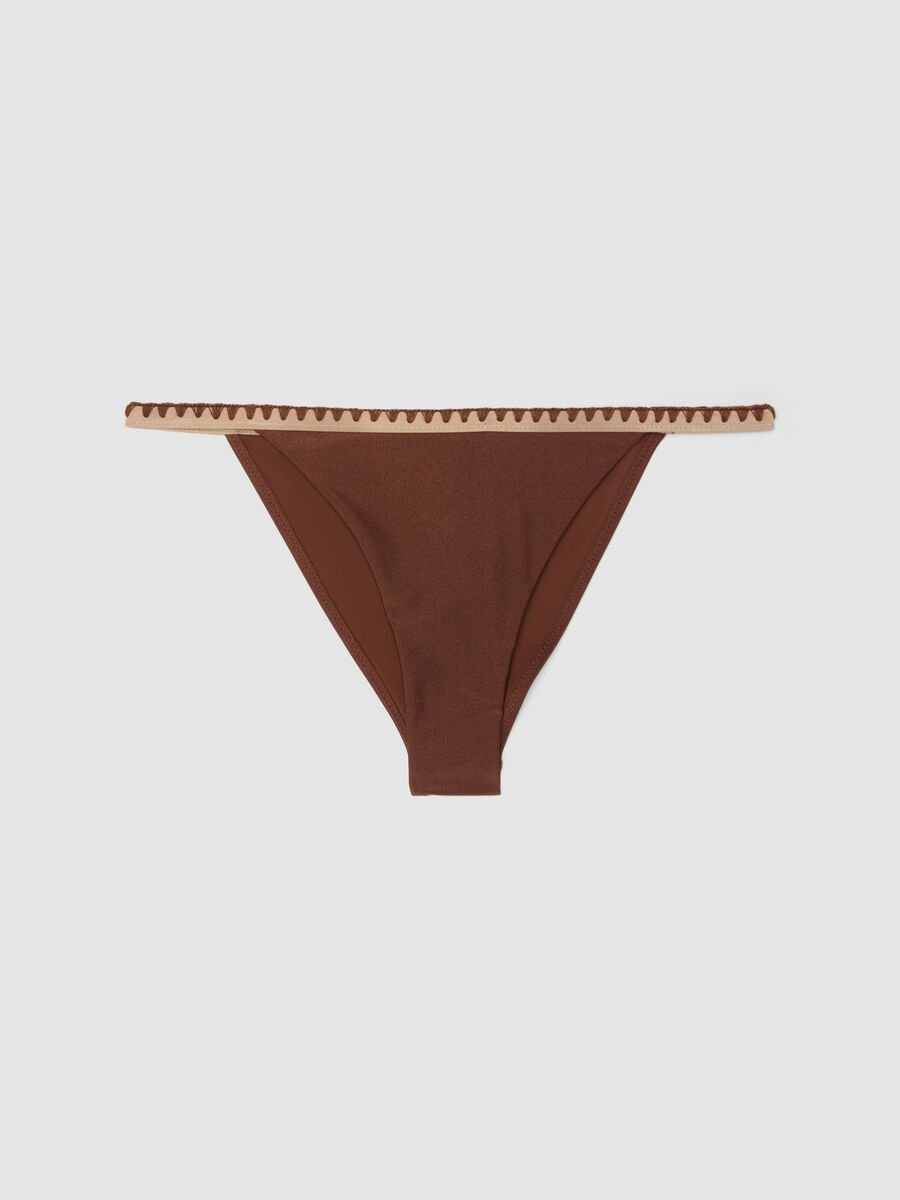 Brown stretch bikini bottoms with contrast trim_4