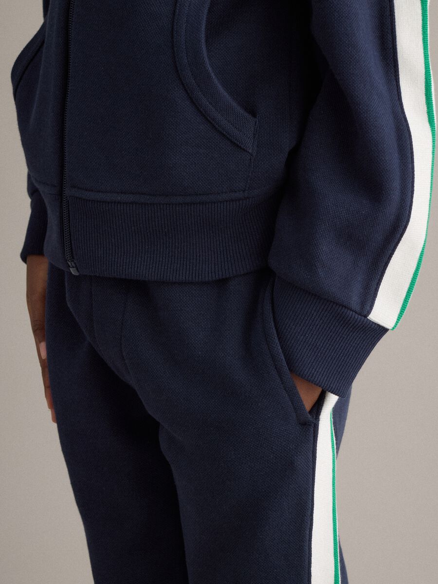 Multicolour striped cotton blend trousers for boys regular fit_2