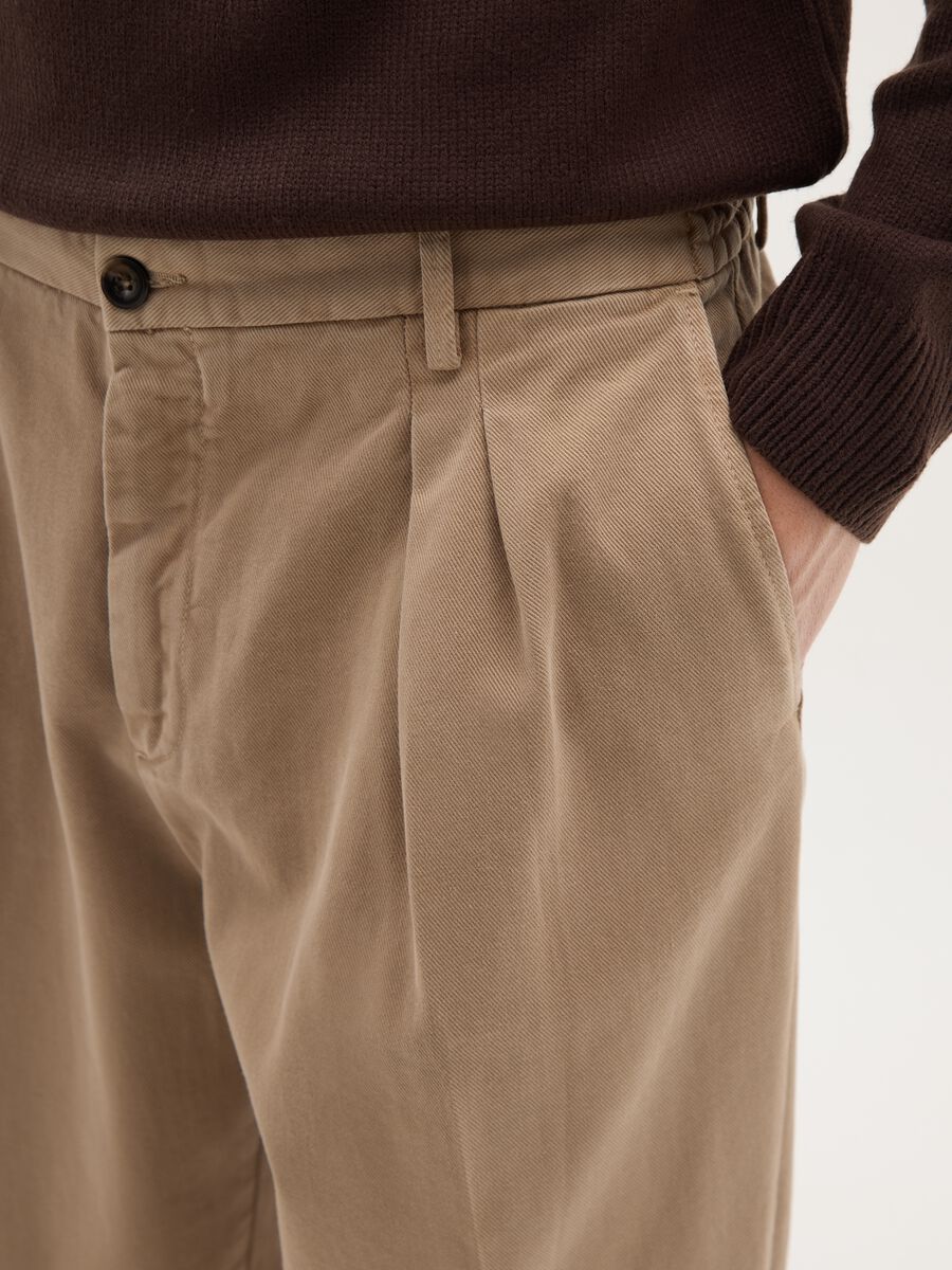 Brown chino trousers in pure cotton regular fit_3