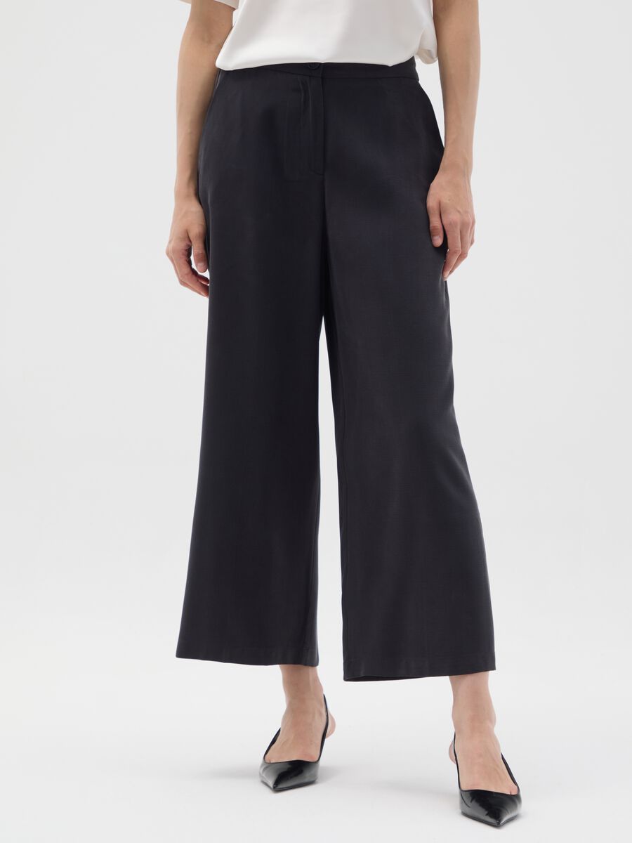 Pantaloni culotte in viscosa neri wide leg_1