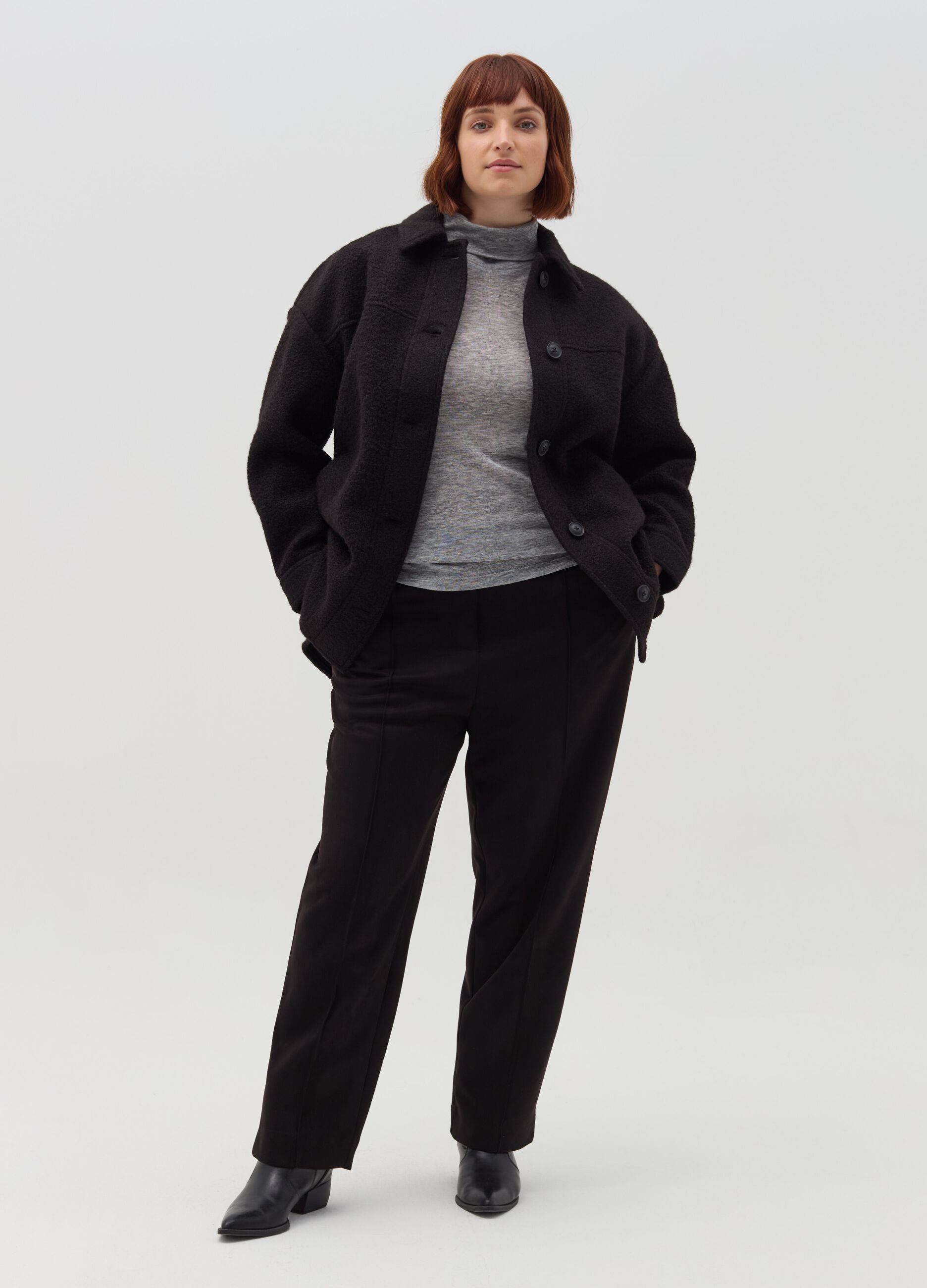 Curvy joggers with raised stitching