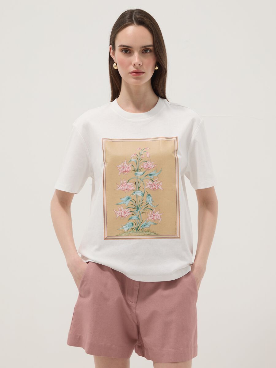 White pure cotton T-shirt with floral print_0
