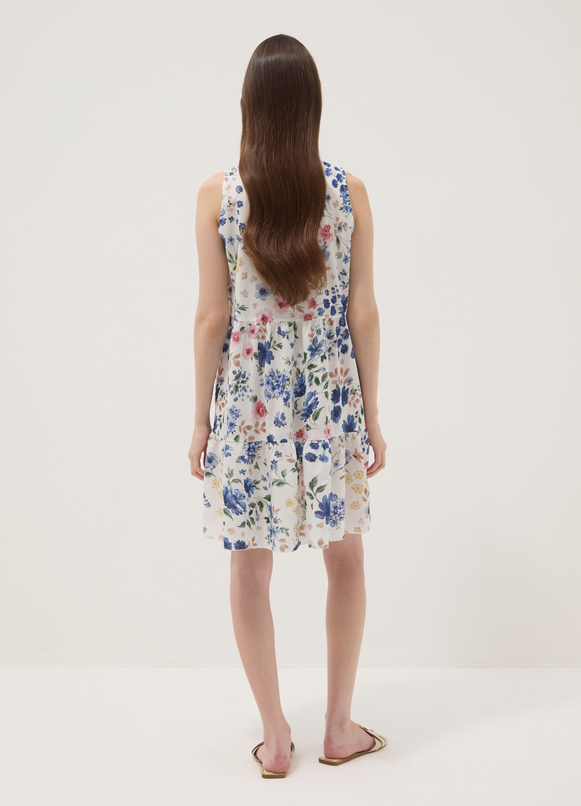 White pure cotton dress with floral print and V-neck, oversized fit