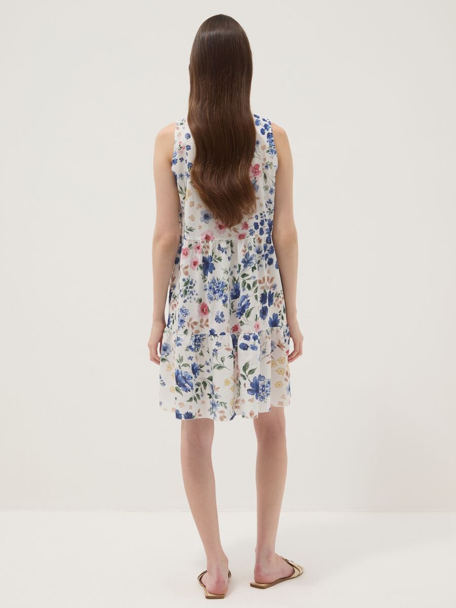 White pure cotton dress with floral print and V-neck, oversized fit_3