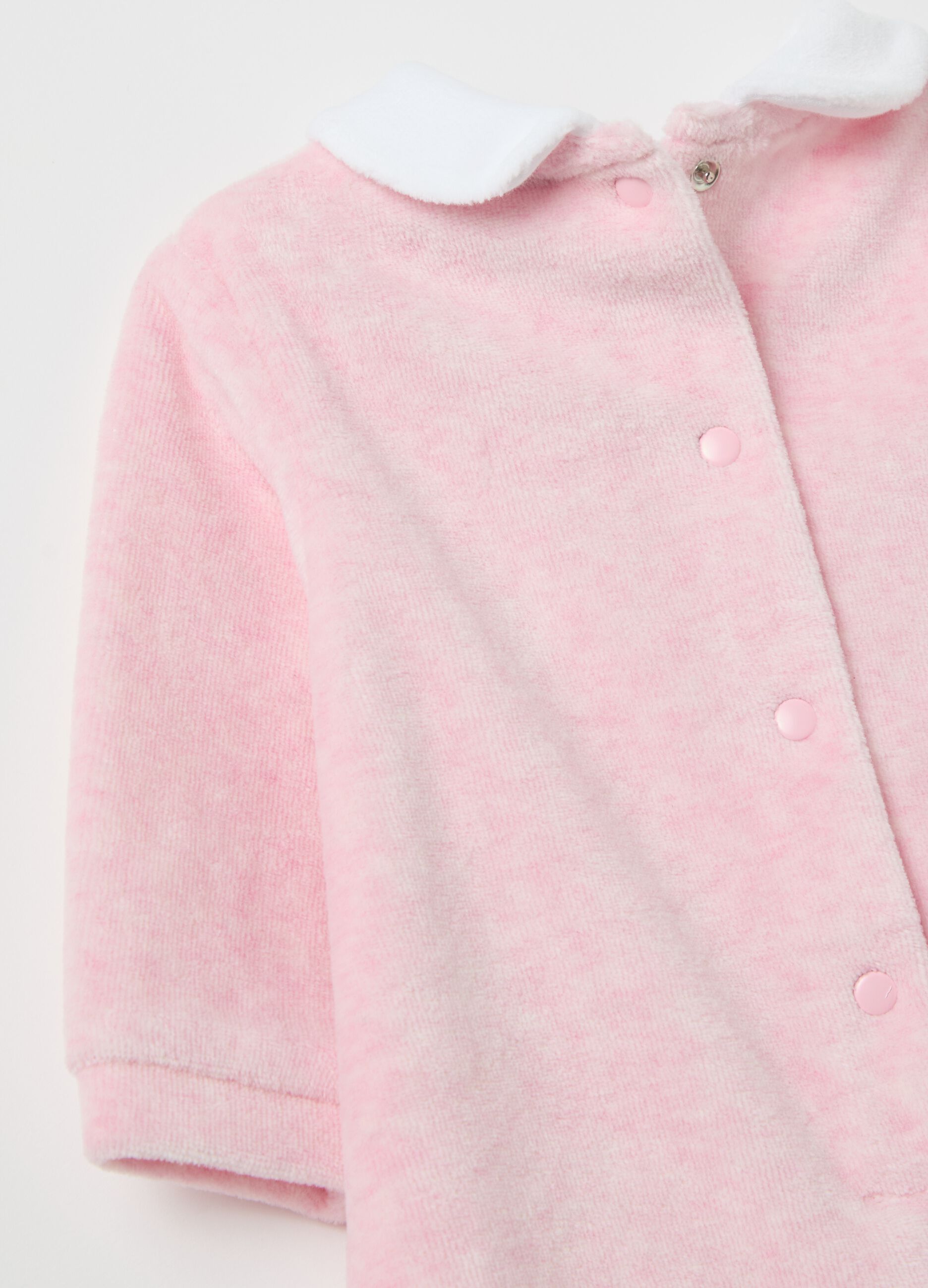 Tutina in velour con piedini e ricamo animaletti 