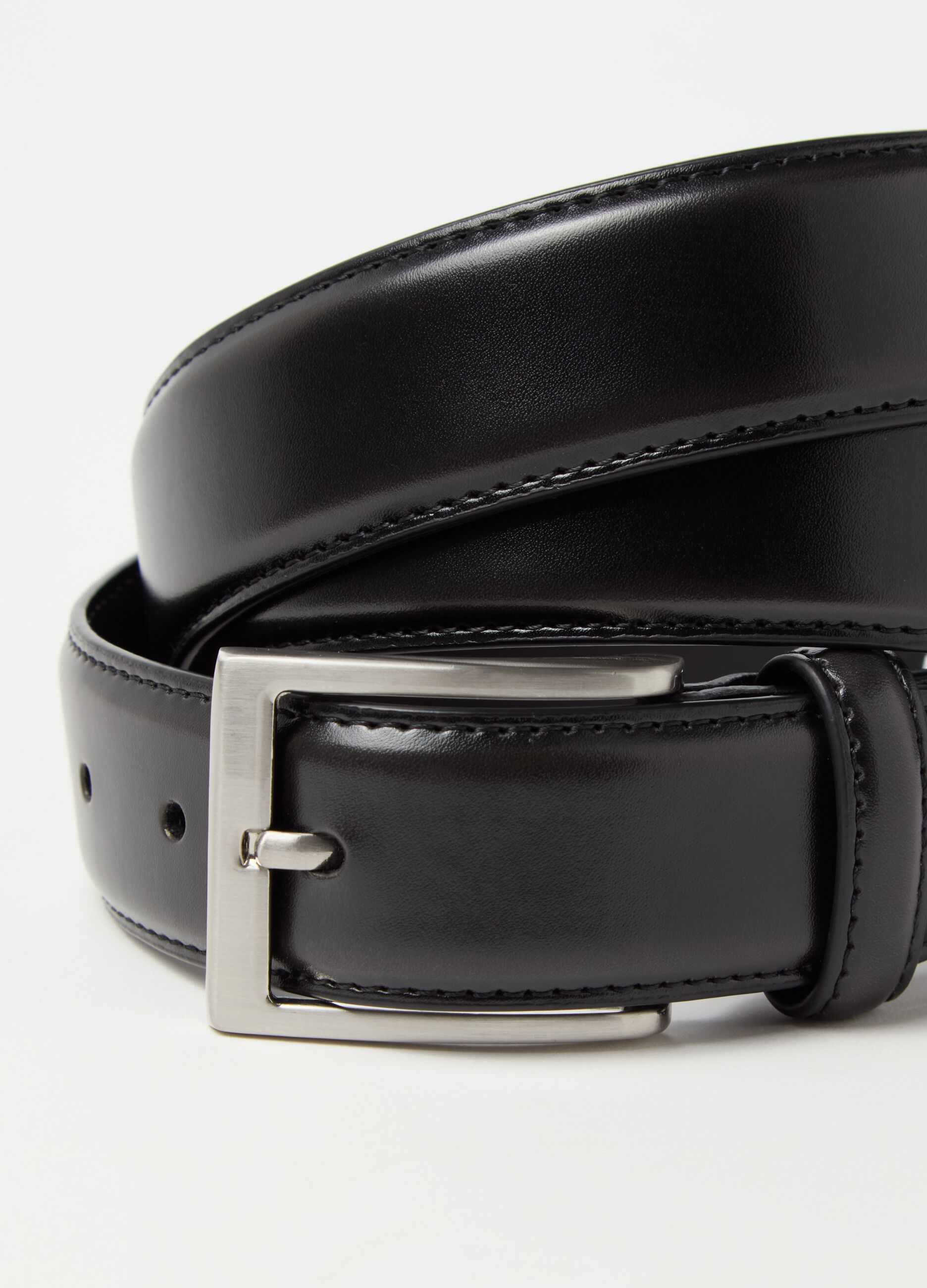 Leather belt with rectangular buckle