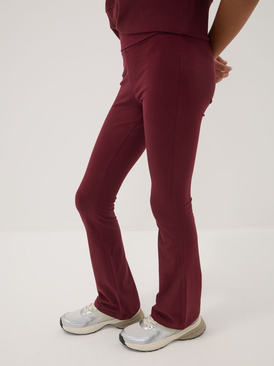 Leggings rossi flare in cotone organico elasticizzato per ragazza_2