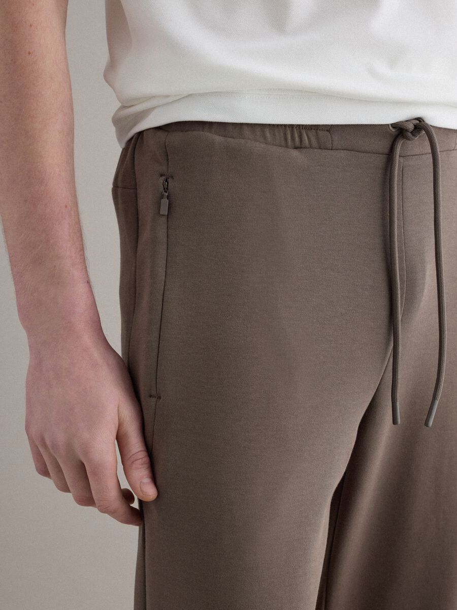 Pantaloni jogger in misto cotone elasticizzato marrone regular fit_3