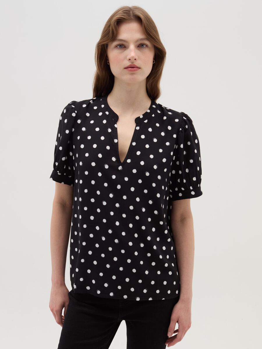 Blouse with pattern and V neck_0