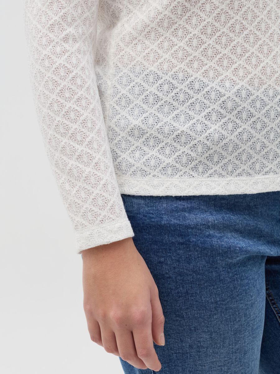 Curvy long-sleeved T-shirt with lace weave_2