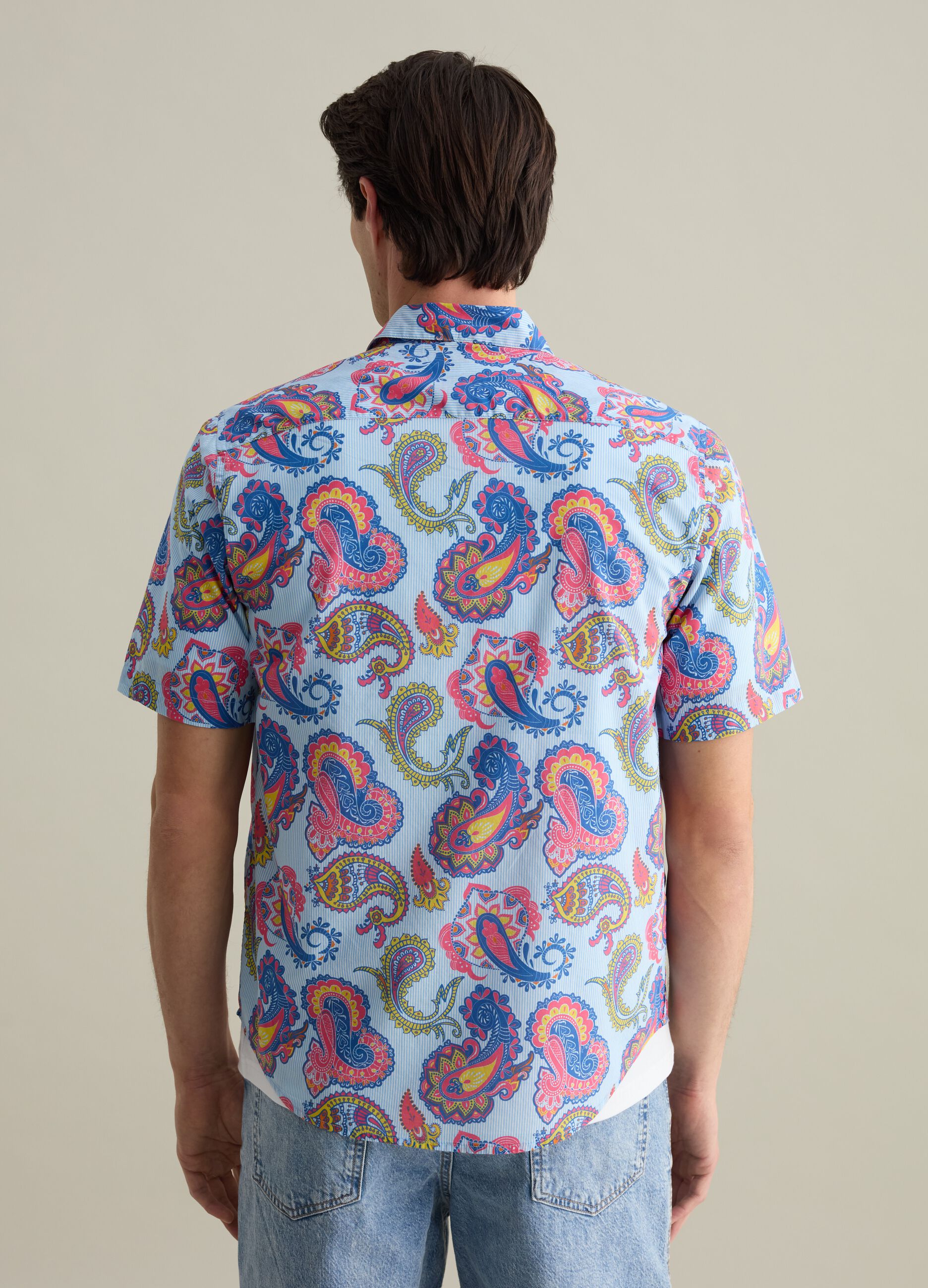 Short-sleeved shirt with stripes and paisley print