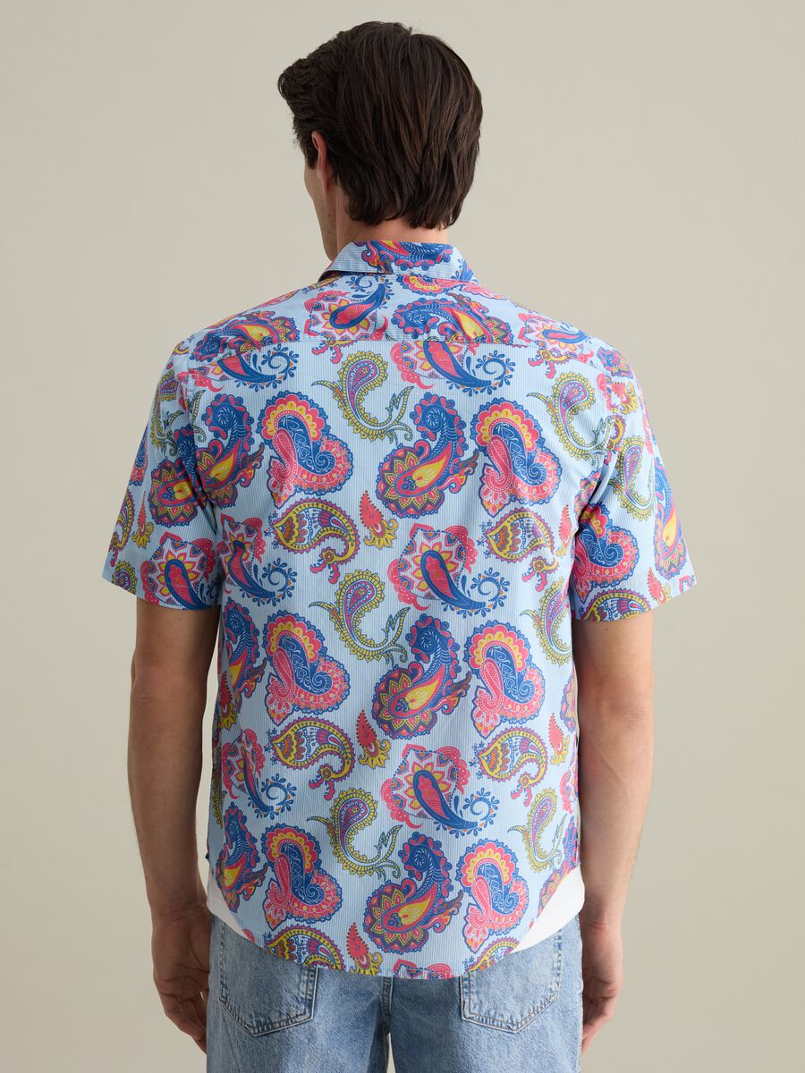 Short-sleeved shirt with stripes and paisley print_2