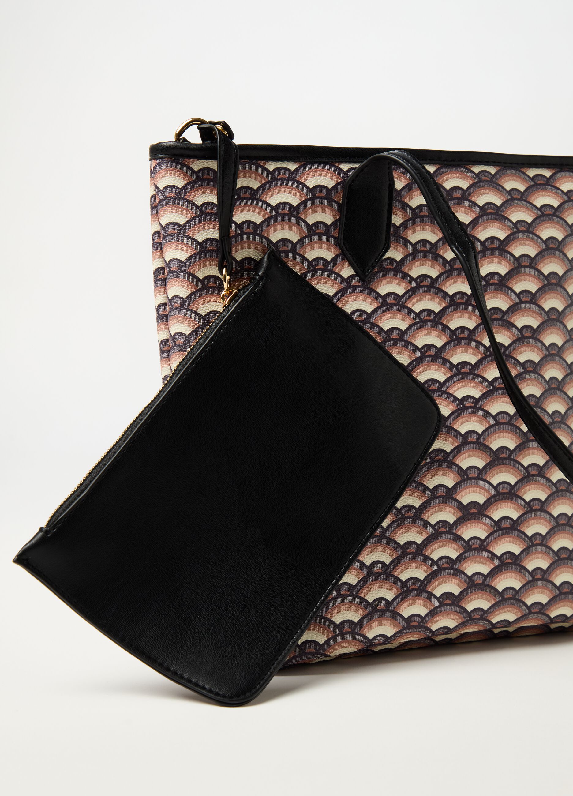 Shopping bag with geometric print