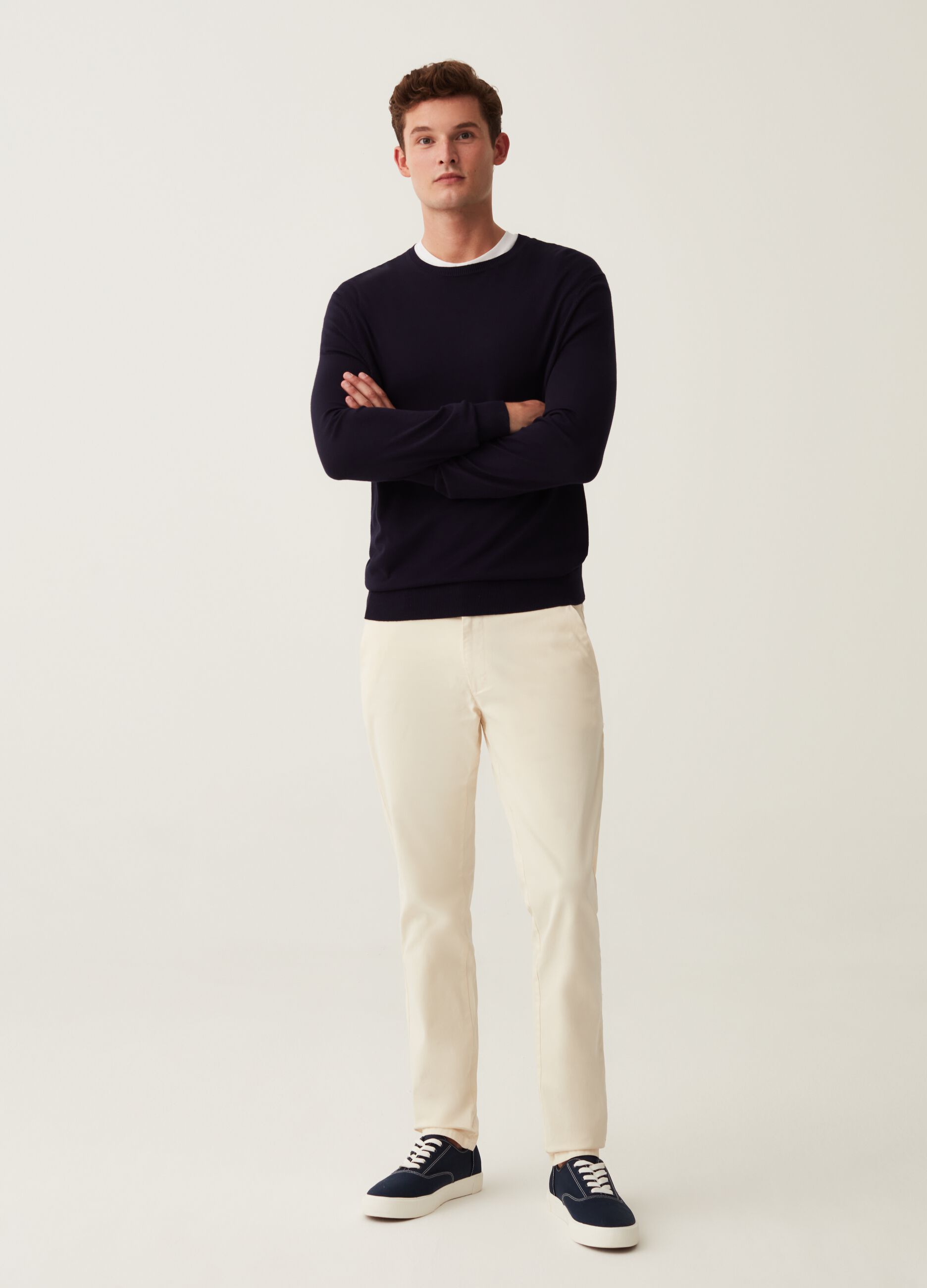 Pantaloni chino in cotone stretch tinta unita_2