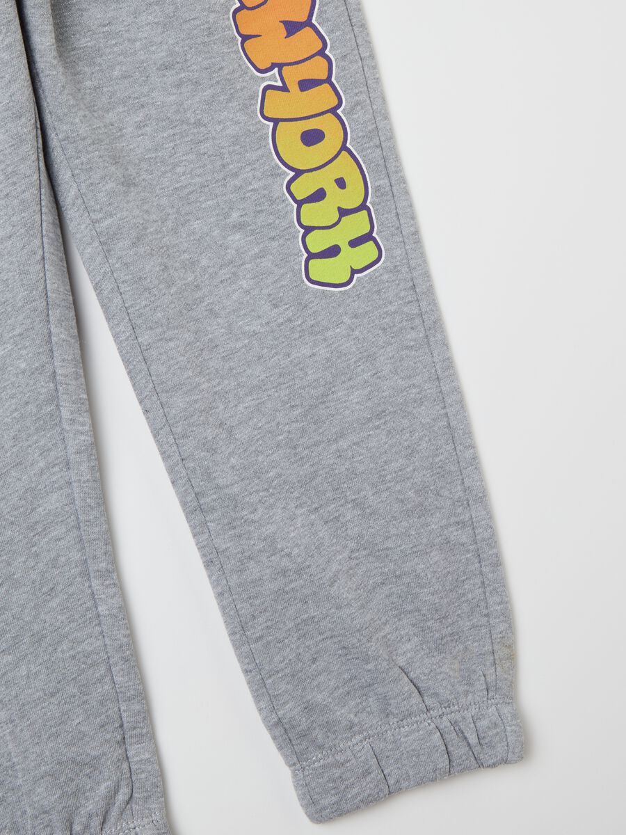Joggers with drawstring and "New York" print_3