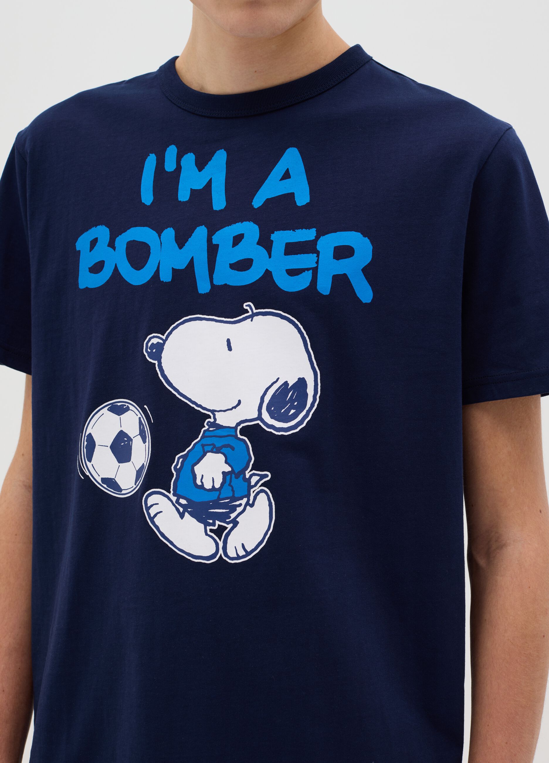 Blue T-shirt with Snoopy footballer print