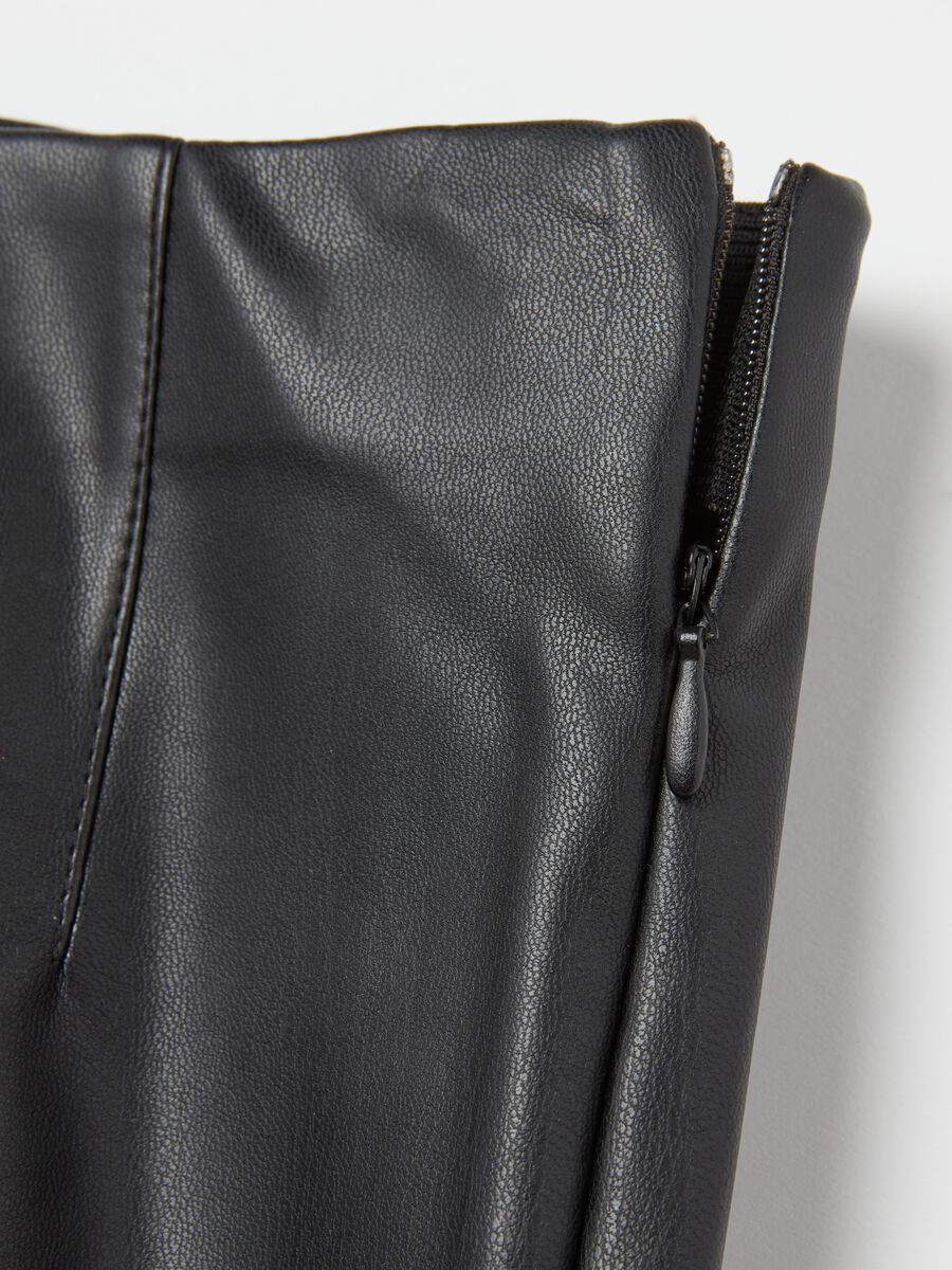Shiny-effect cropped leggings_5