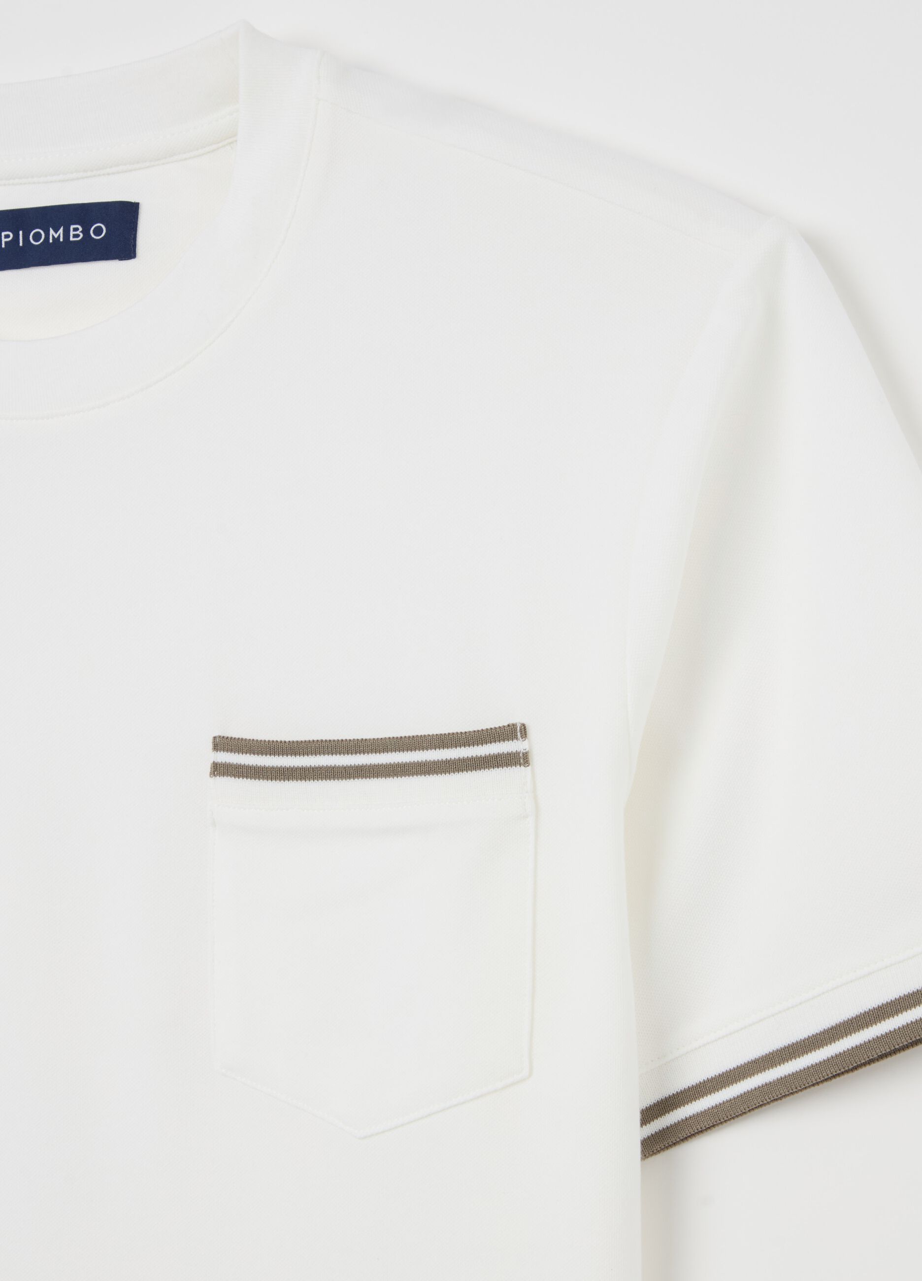 T-shirt with striped details and pocket