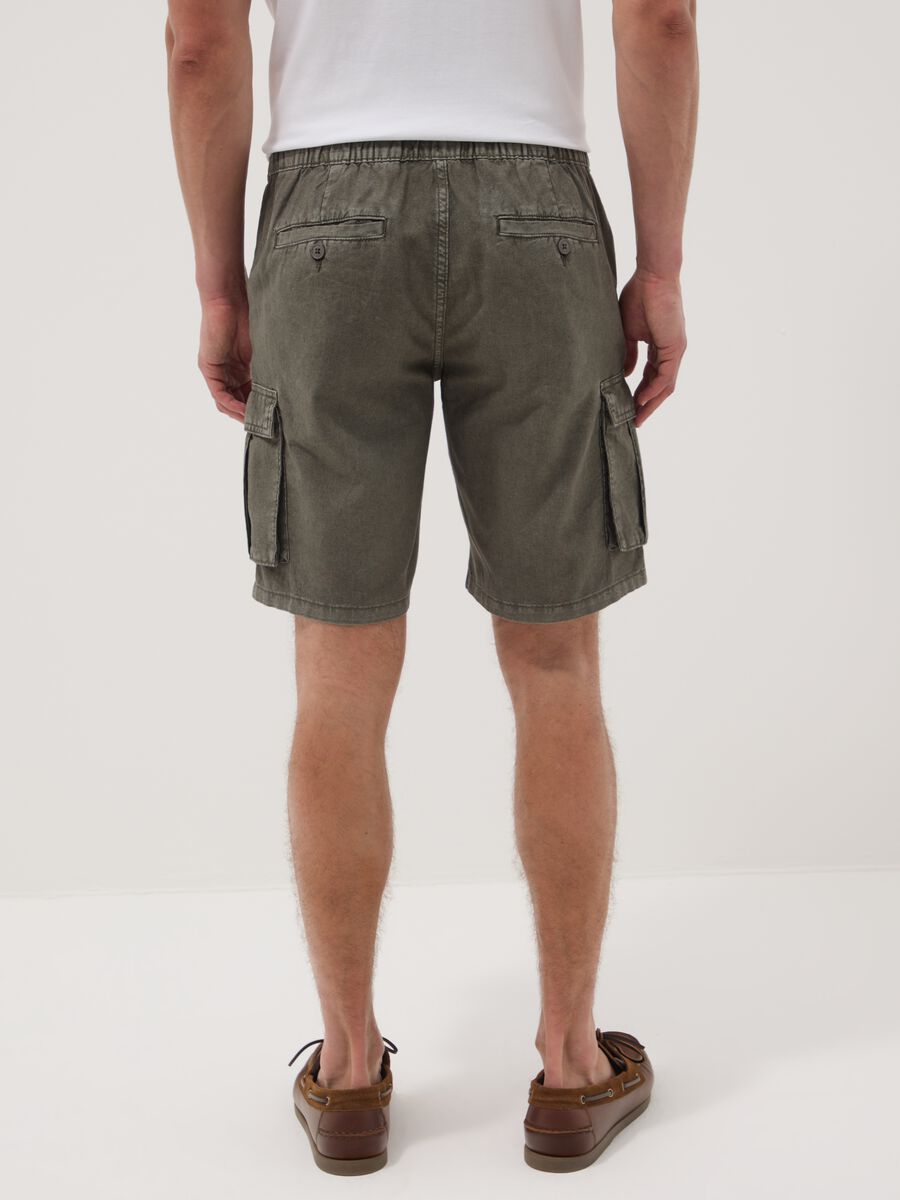 Green linen-blend cargo bermuda shorts_3
