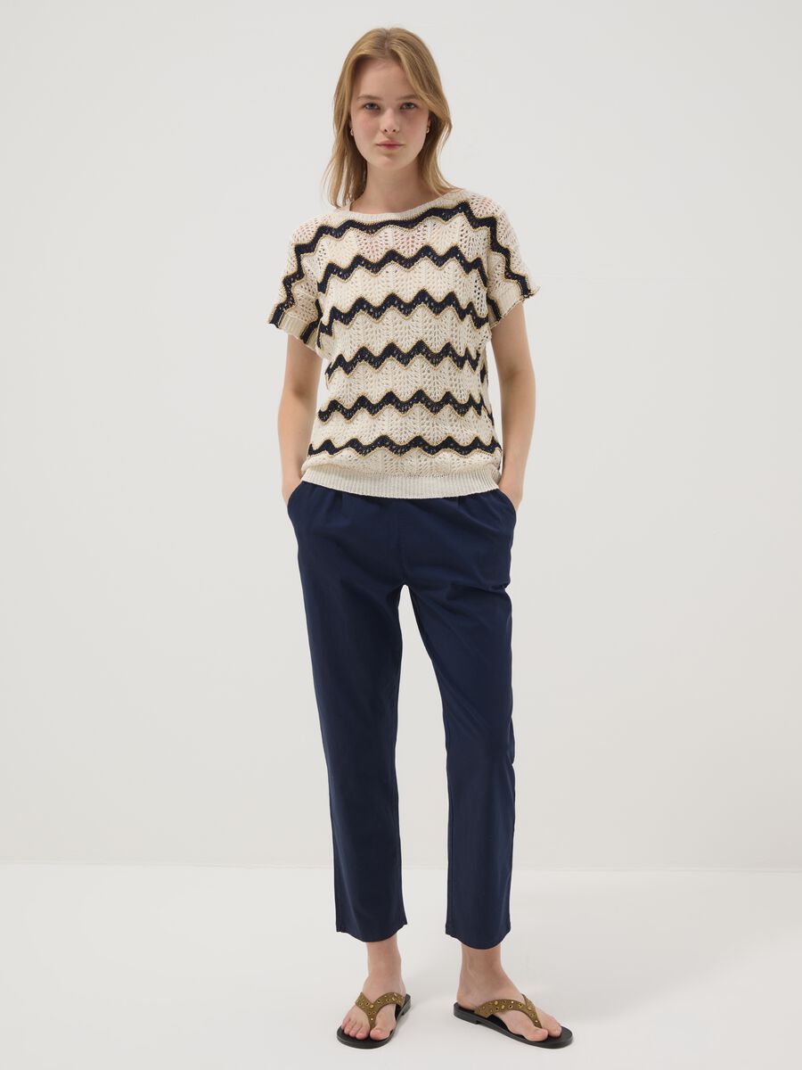 T-shirt beige in cotone elasticizzato con lavorazione traforata_2
