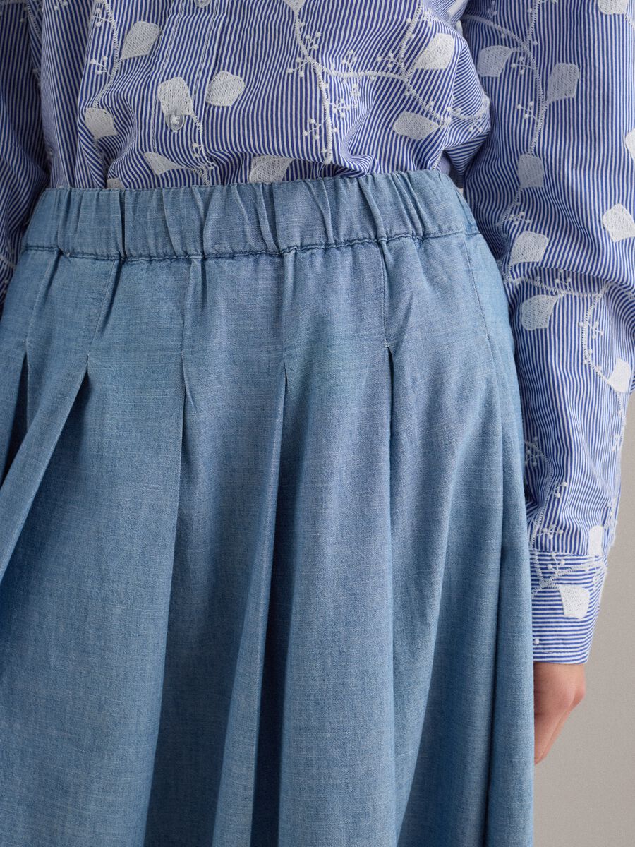 Long light blue skirt in pure cotton with pleats_3