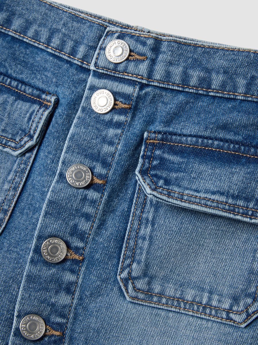 Girls&rsquo; blue denim shorts in pure cotton, regular fit, with buttons_2