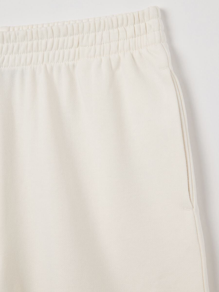 White Bermuda shorts in French terry with elasticated waist_5