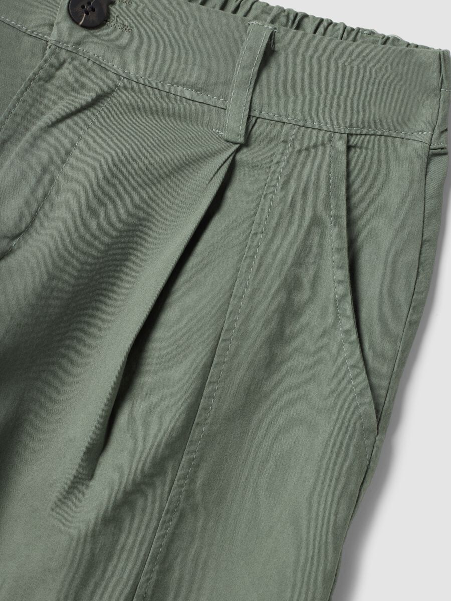 Green stretch-cotton chino trousers_1