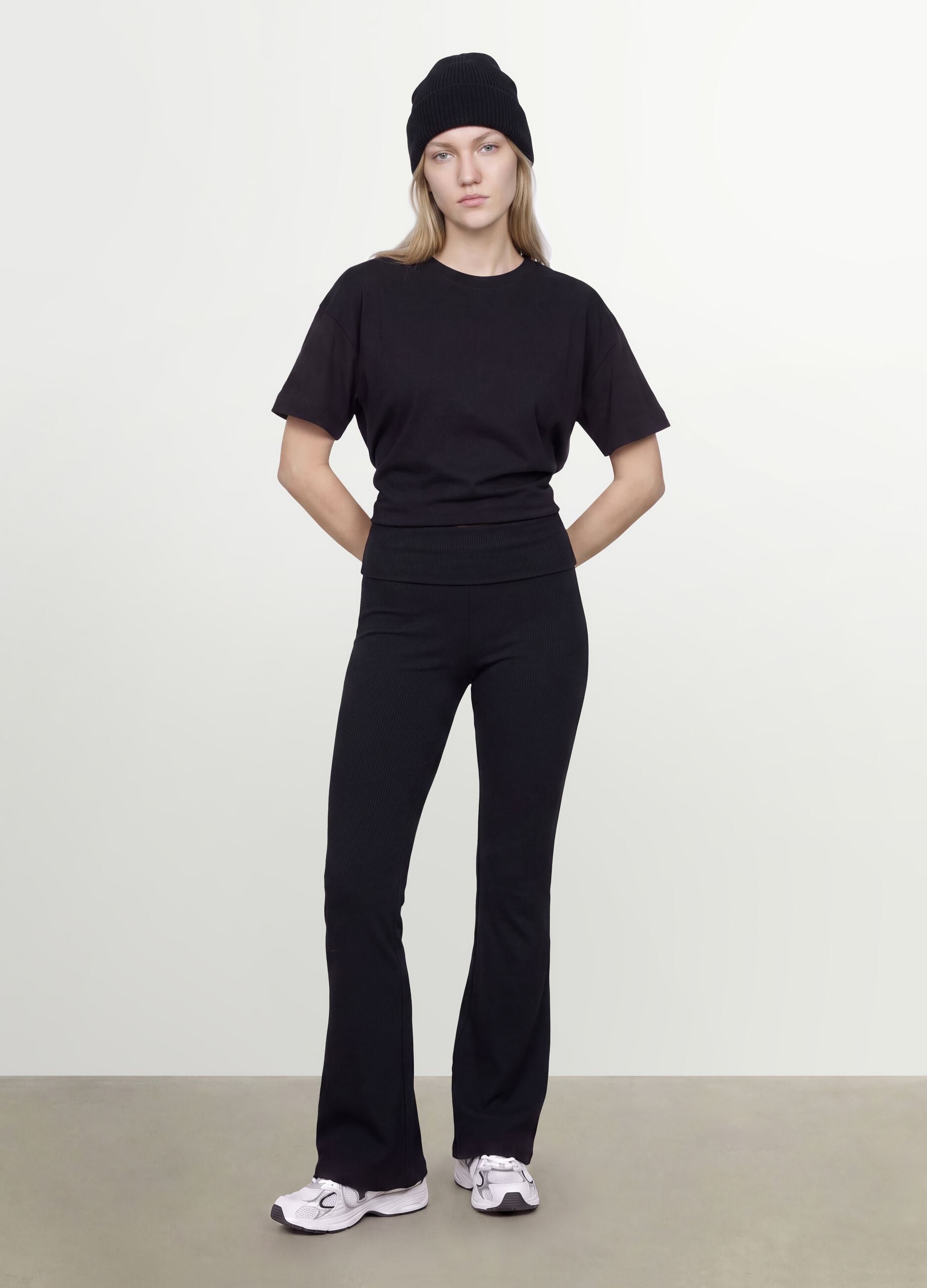Black oversized pure cotton short-sleeve T-shirt