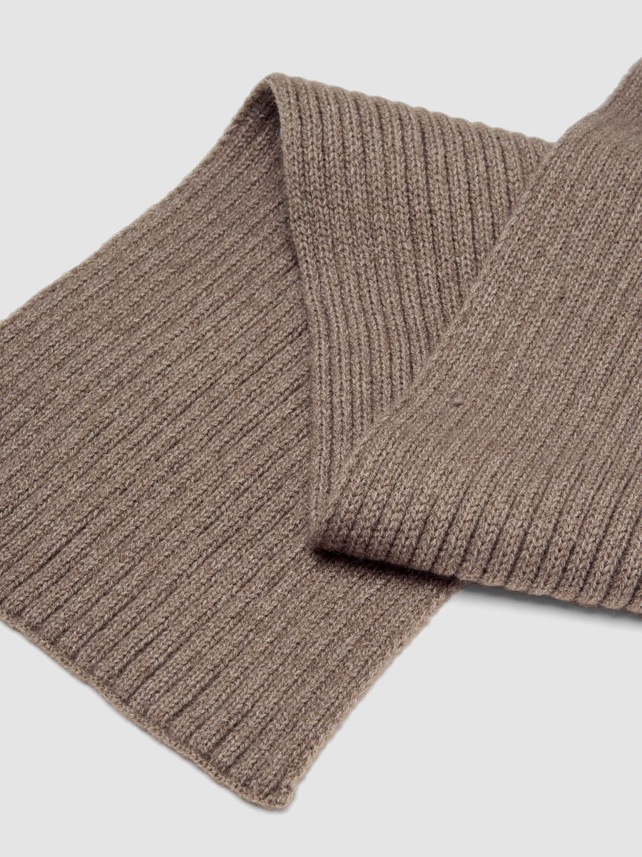Grey ribbed knit scarf_2