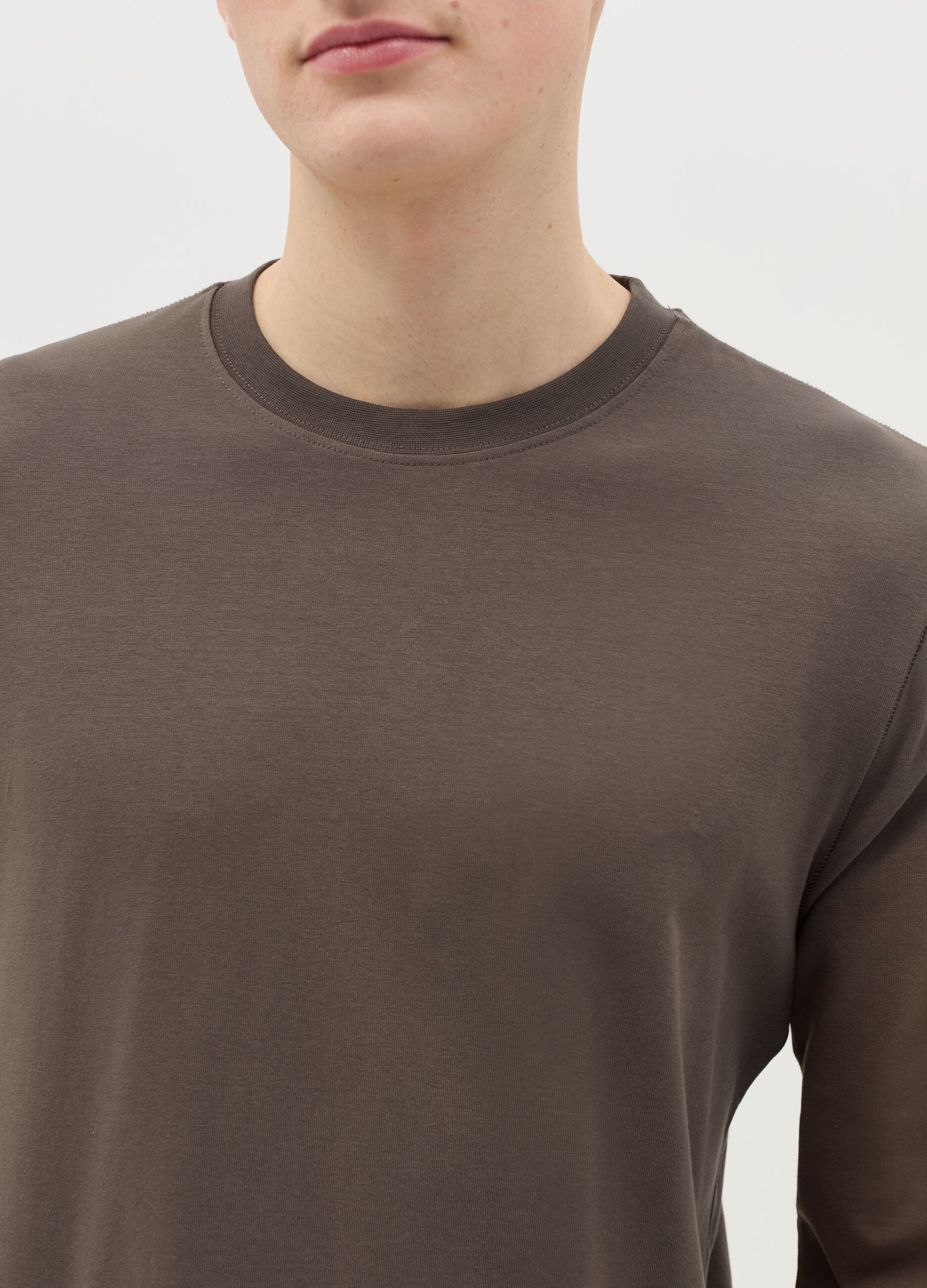 T-shirt a maniche lunghe in cotone stretch