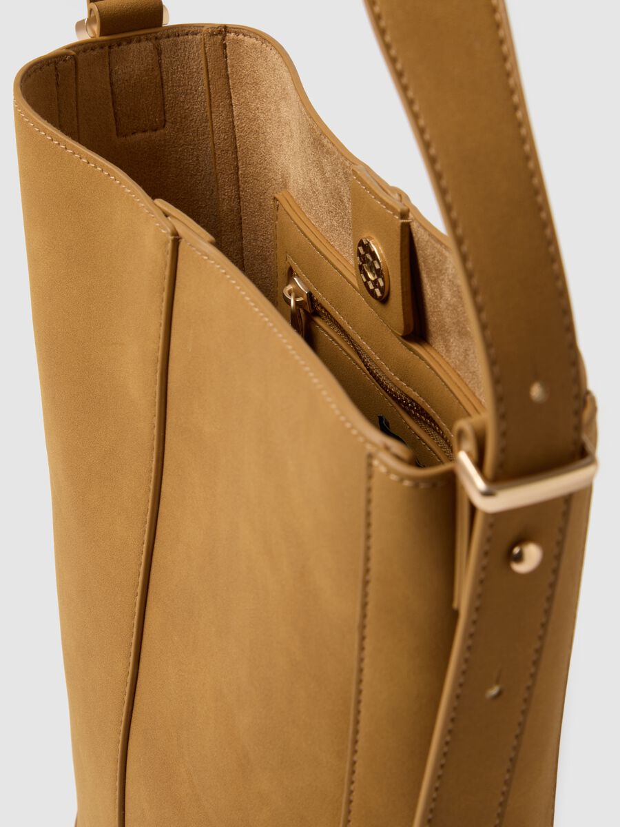 Brown bucket bag with adjustable handle_2