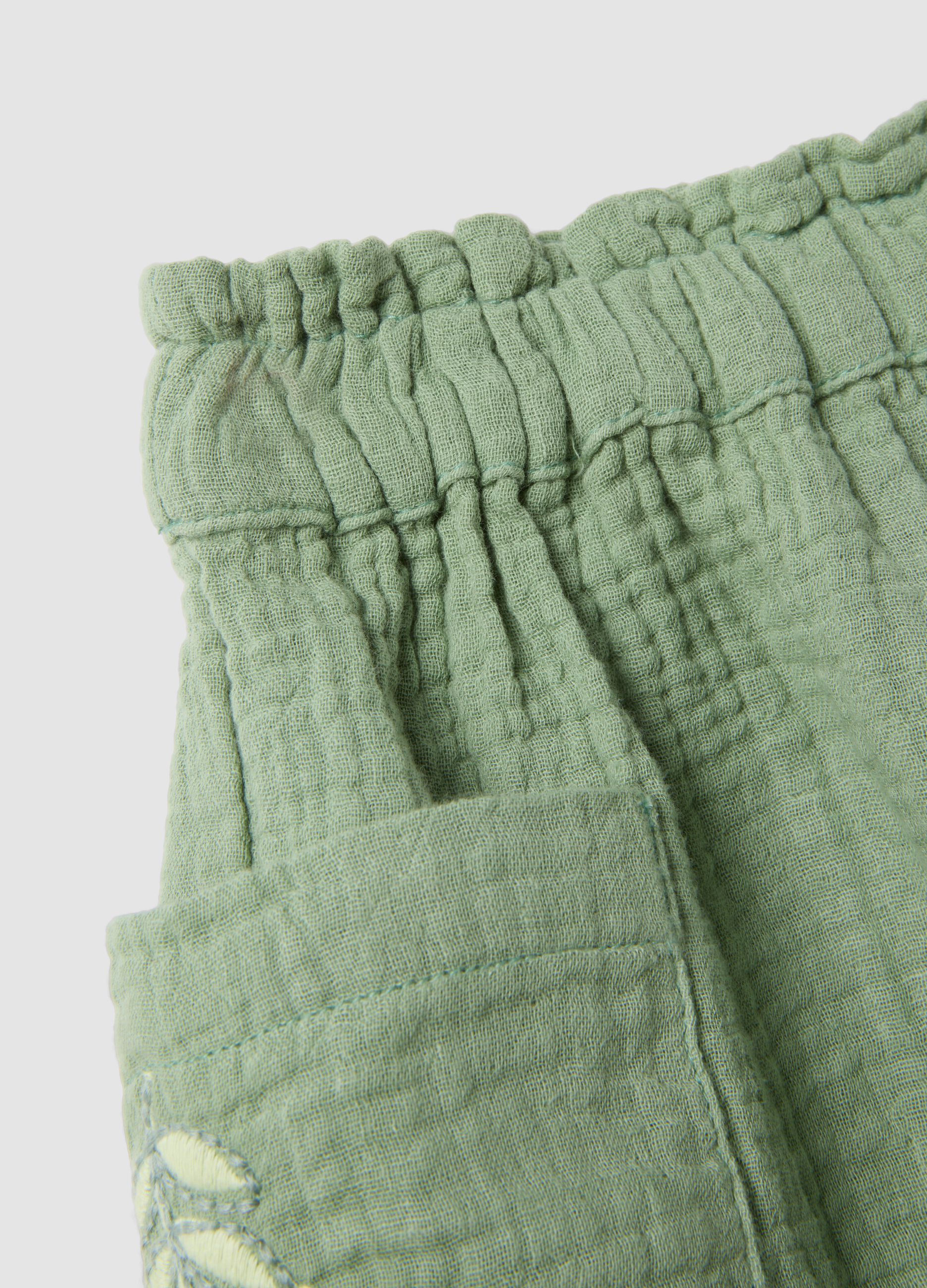 Green pure cotton shorts with floral embroidery for baby girl, regular fit
