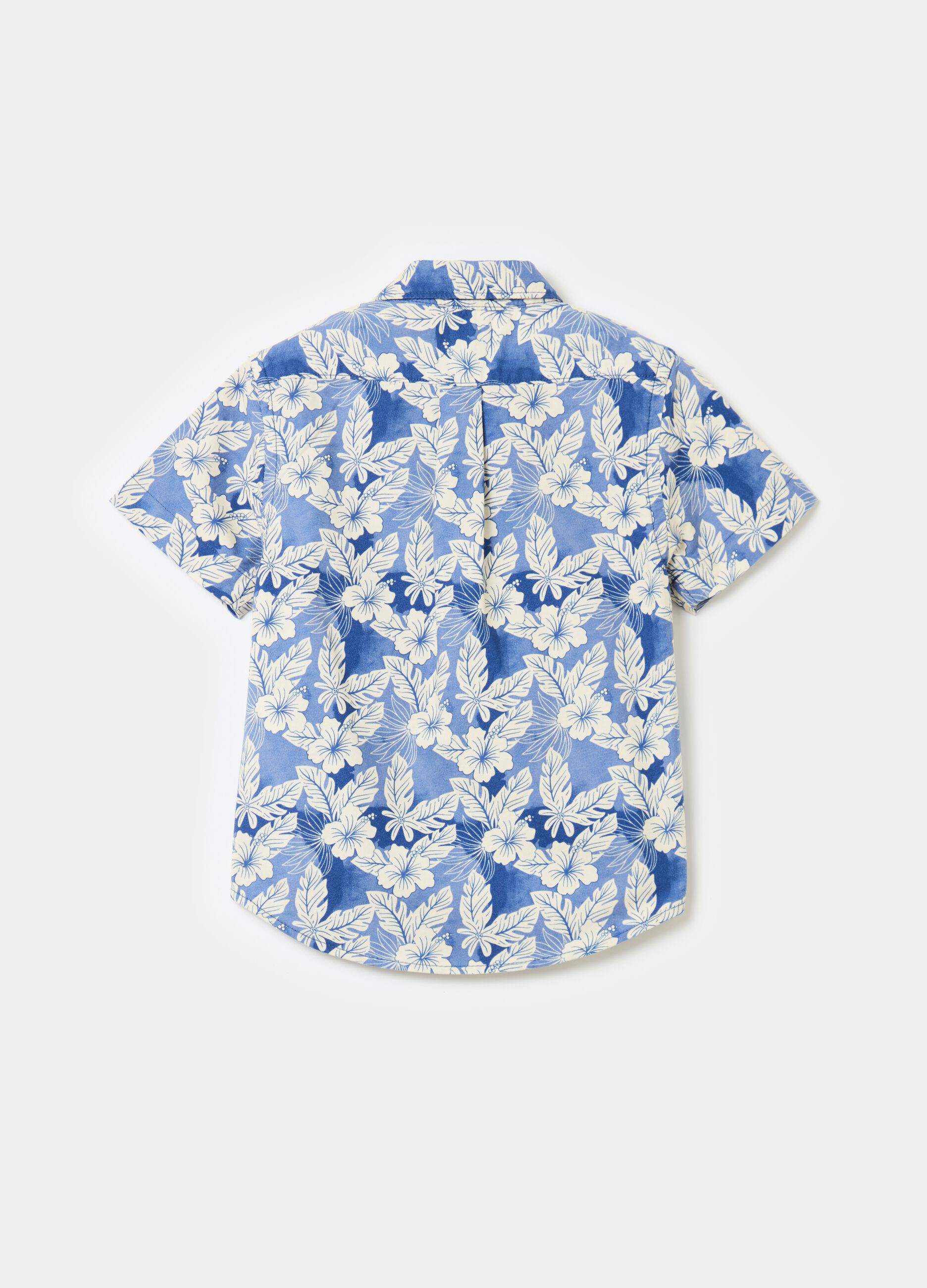 Short-sleeved shirt with Hawaiian print