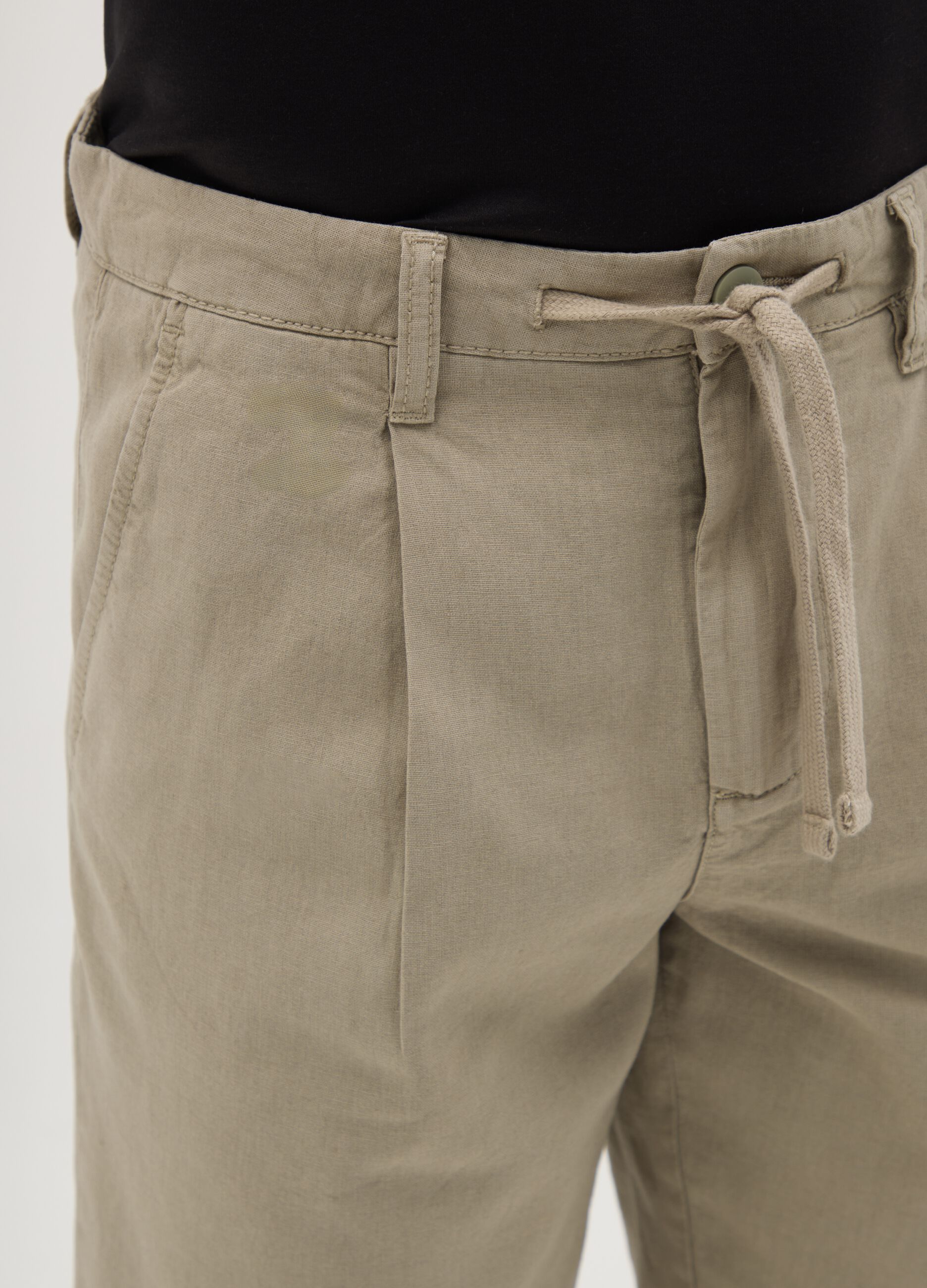 Bermuda da uomo in lino beige regular fit