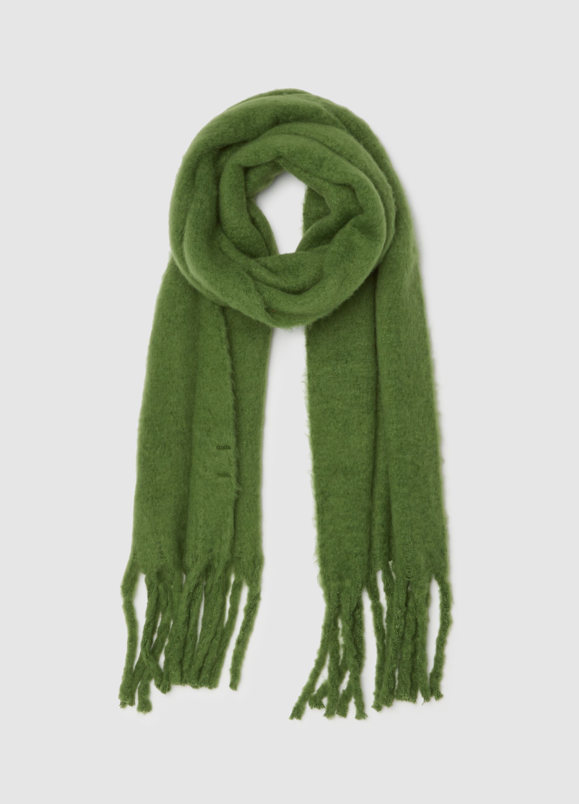 Green scarf with fringes